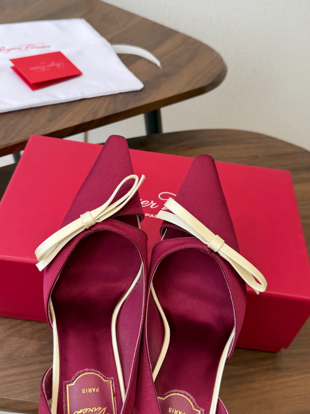 Босоножки Женские Roger Vivier 17461343