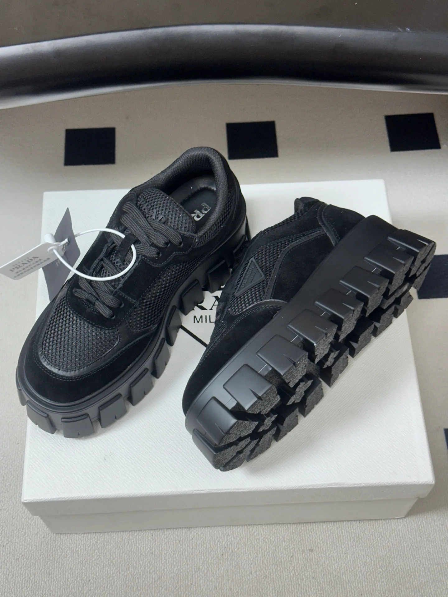 Кроссовки Женские Prada 18049583