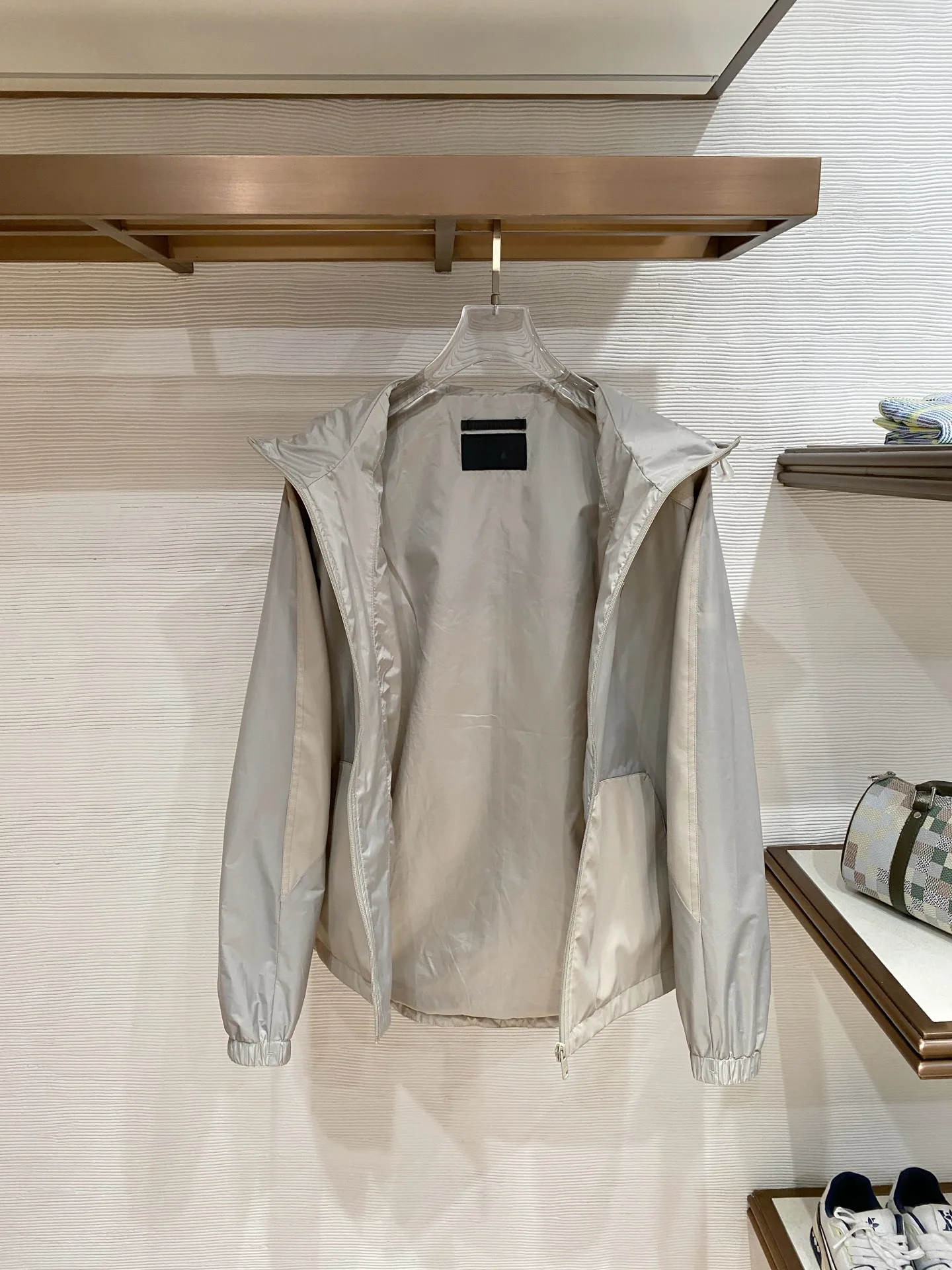 Куртки И Пуховики Мужские Prada 11504077