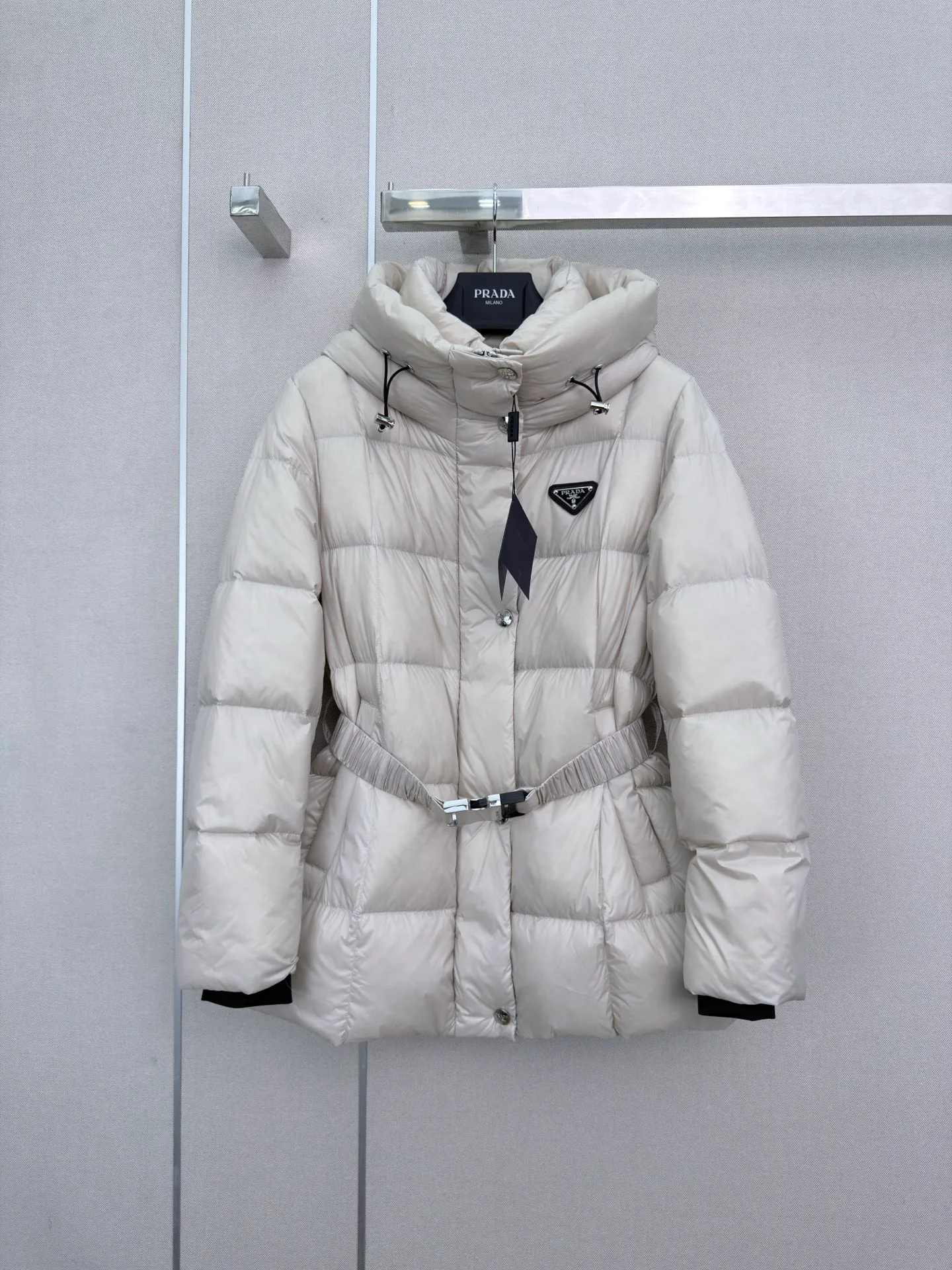 Куртки И Пуховики Женские Prada 18185791