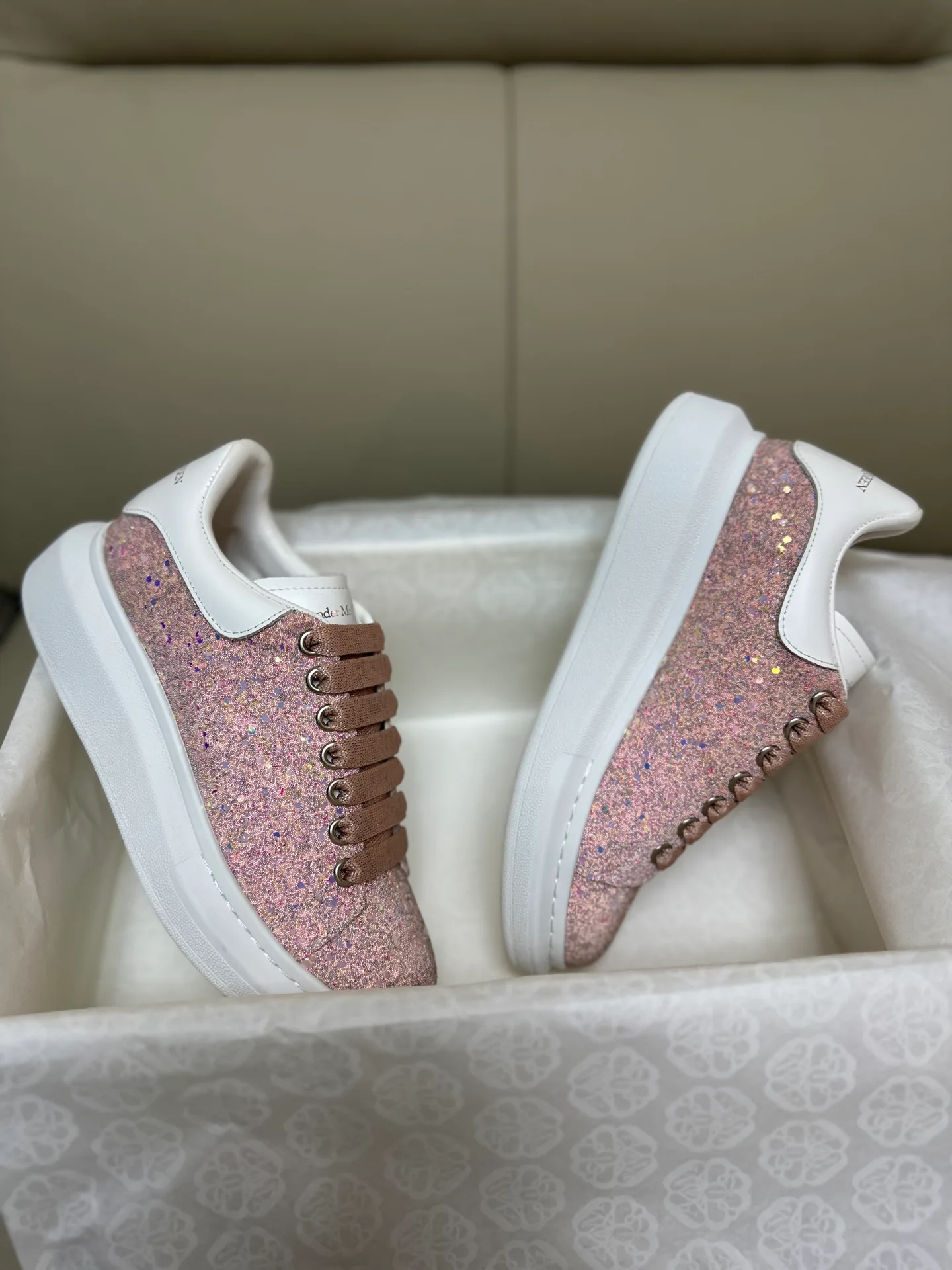 Кроссовки Женские Alexander Mcqueen 18616785