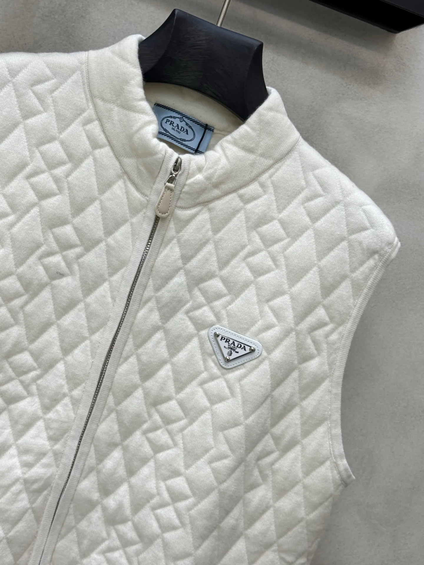 Жилеты Женские Prada 18883381