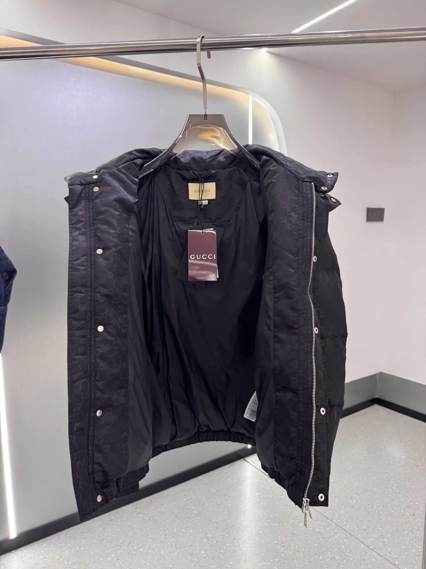 Куртки И Пуховики Мужские Gucci 342700