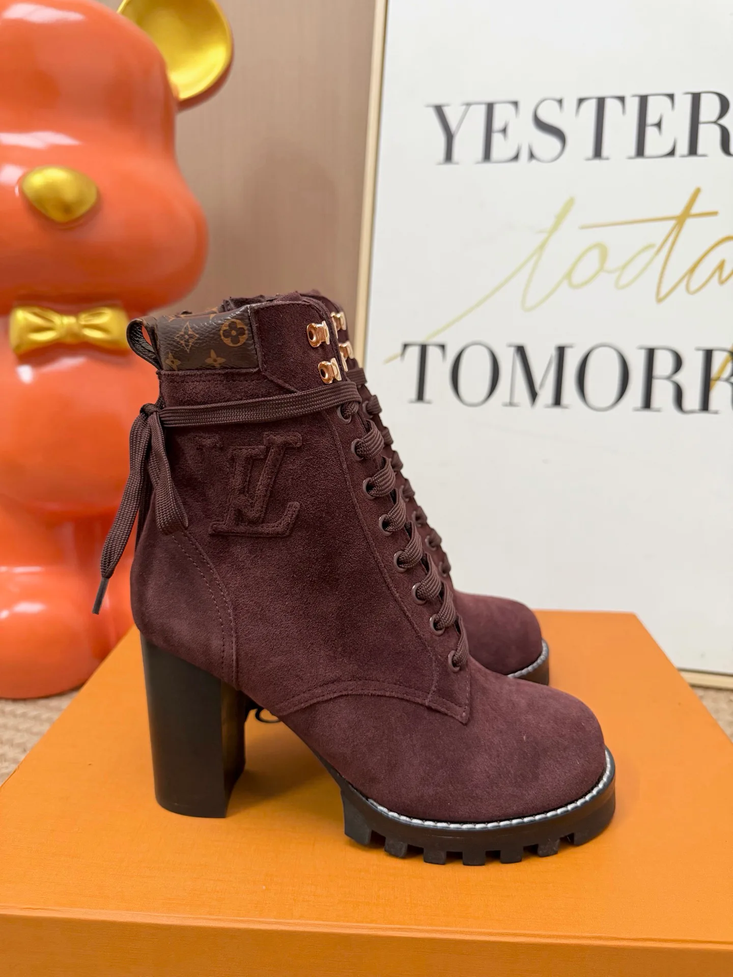 Ботинки Женские Louis Vuitton 18843861