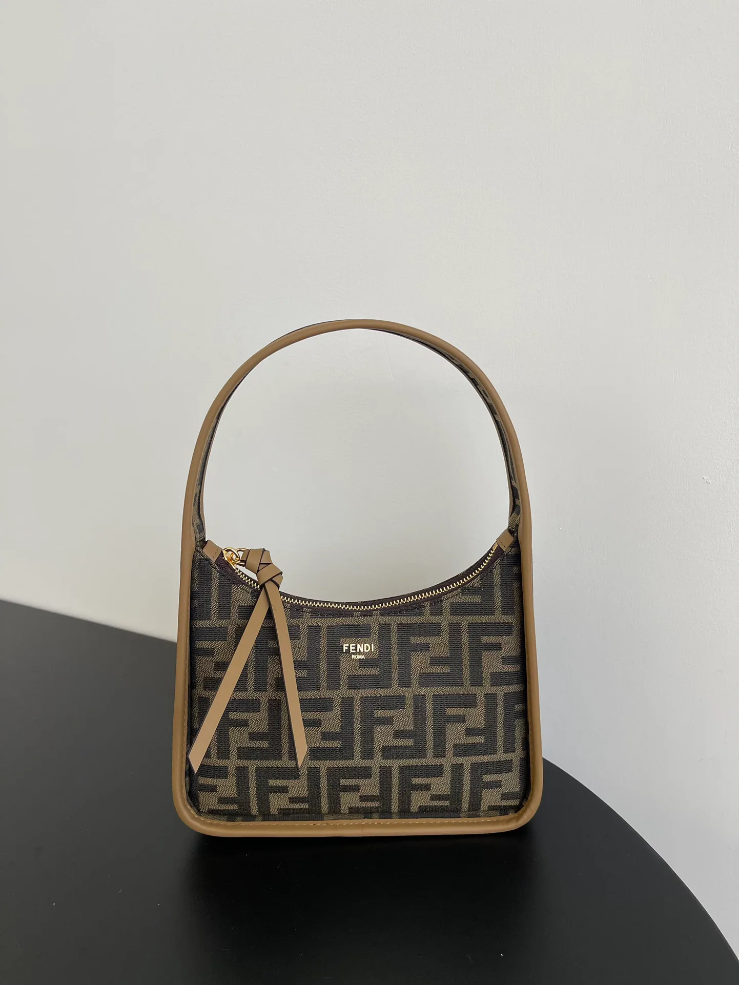 Классические Сумки Женские Fendi 13234541