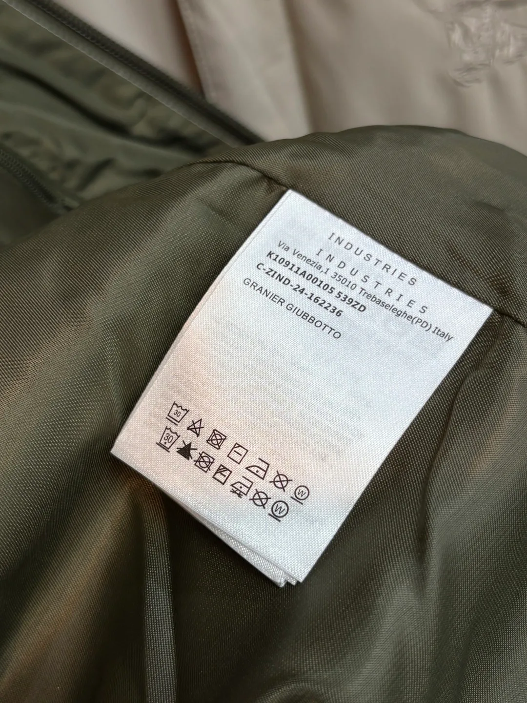 Куртки И Пуховики Женские Moncler 18157297