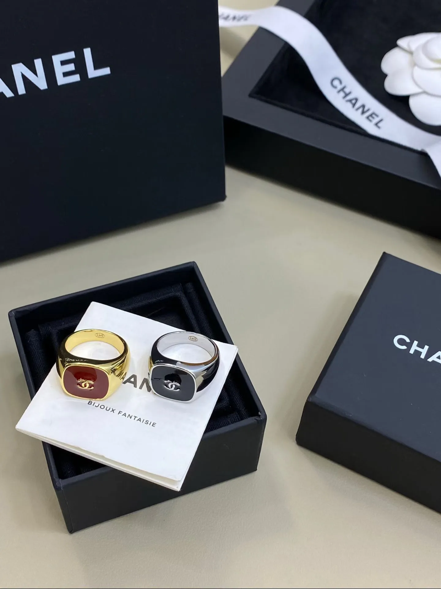 Бижутерия Chanel 18123089