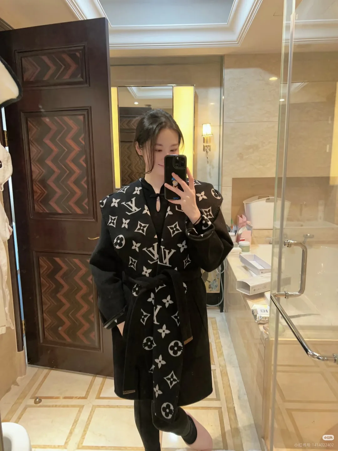 Пальто Женские Louis Vuitton 18630594