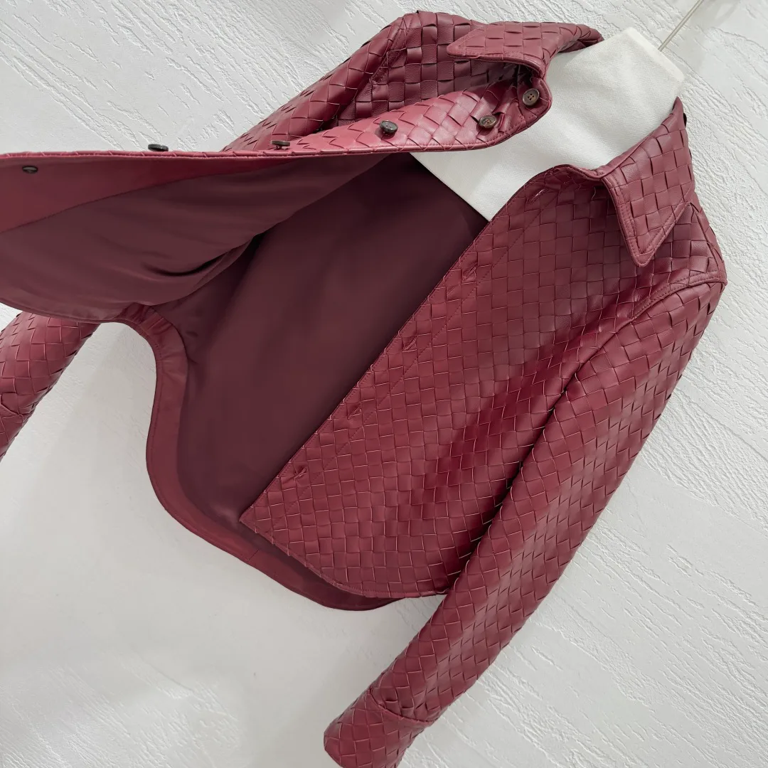 Кожаные Куртки И Дублёнки Женские Bottega Veneta 11232089