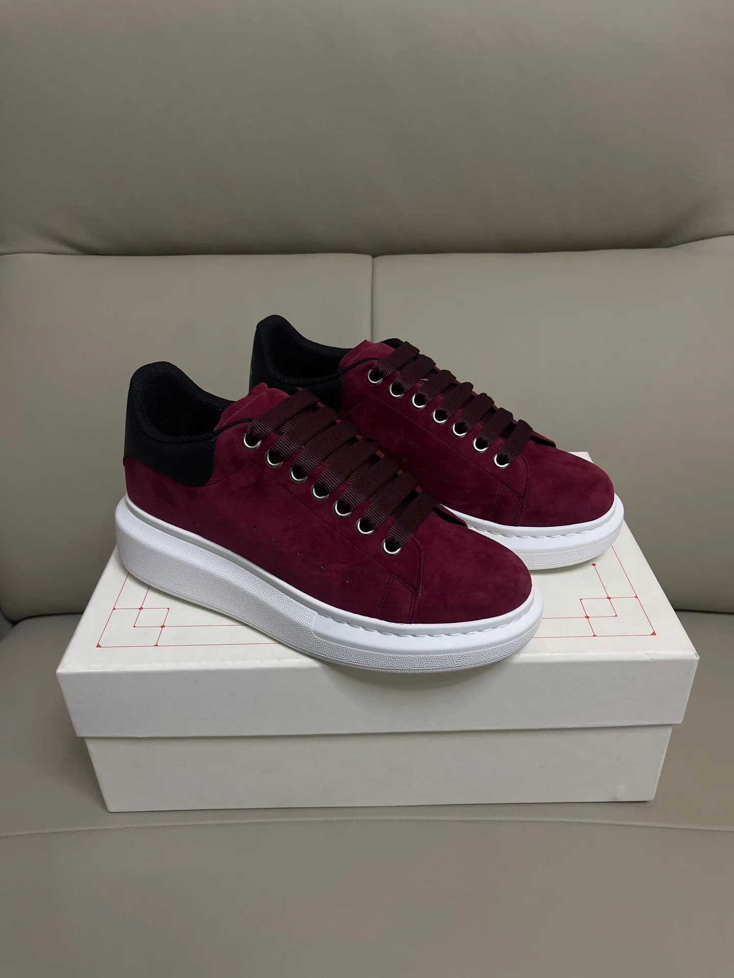 Кроссовки Женские Alexander Mcqueen 18465081