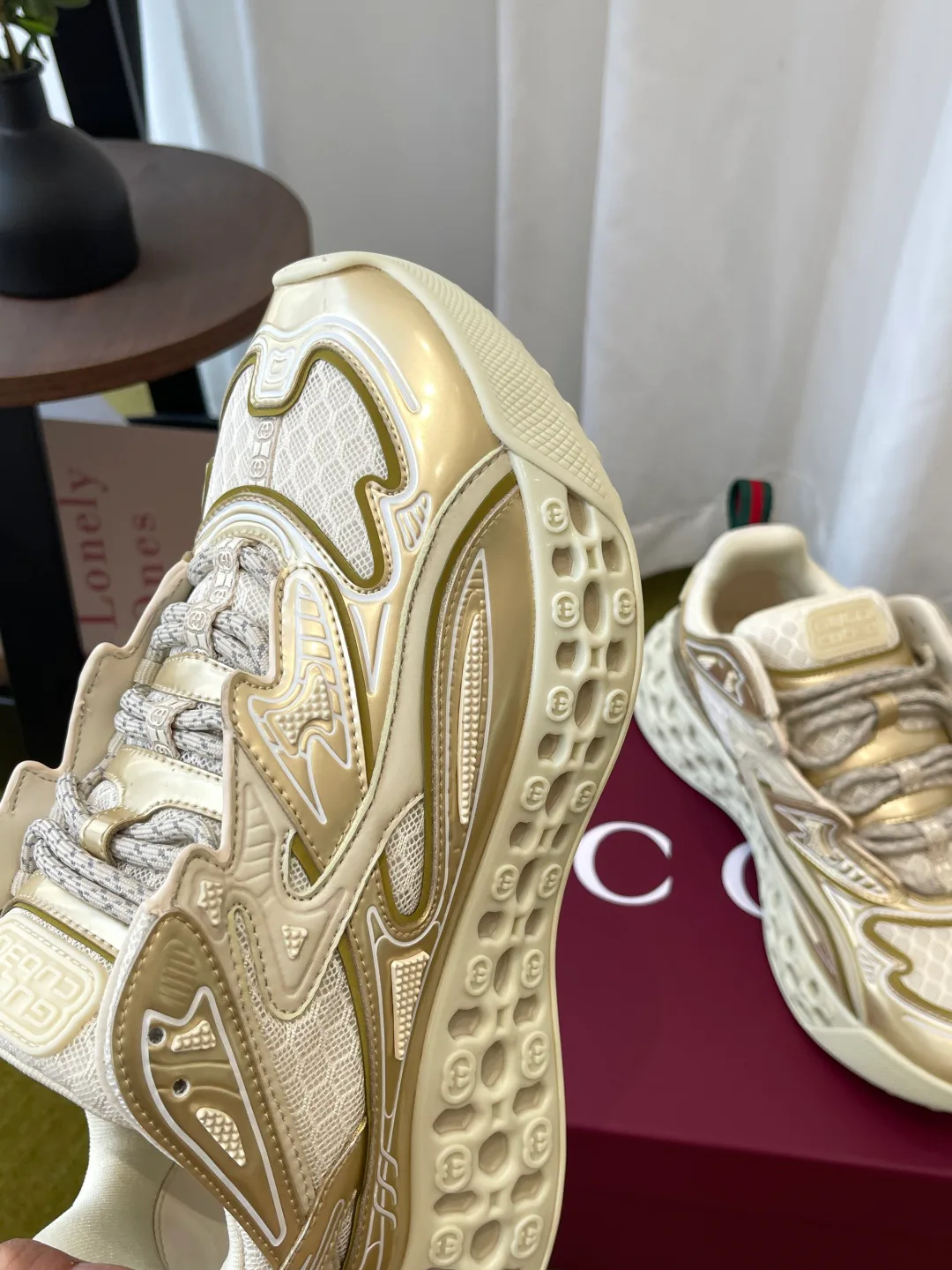 Кроссовки Женские Gucci 19578607