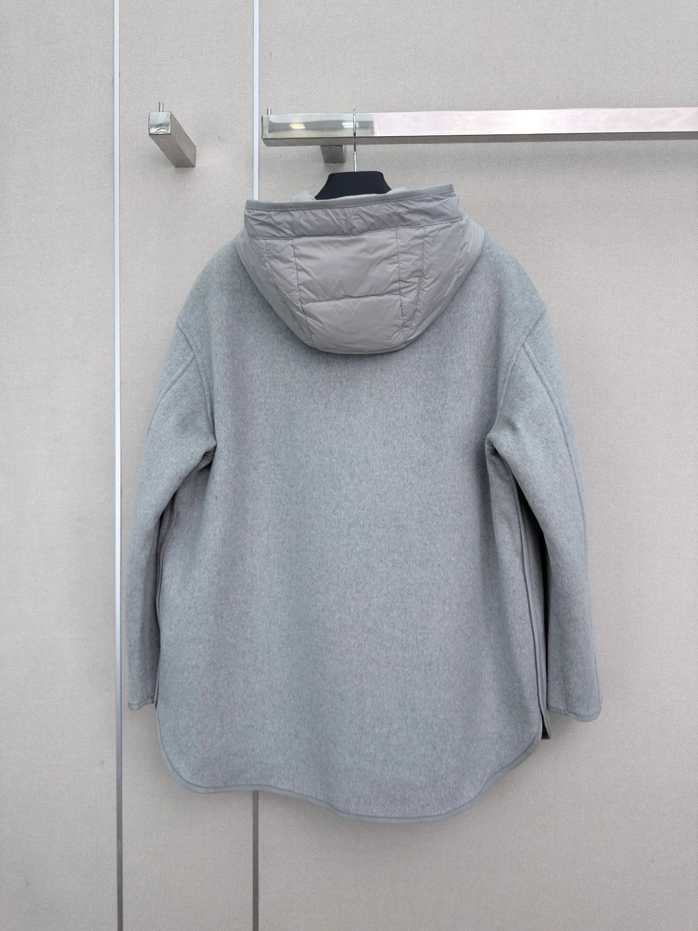 Куртки И Пуховики Женские Prada 18185778