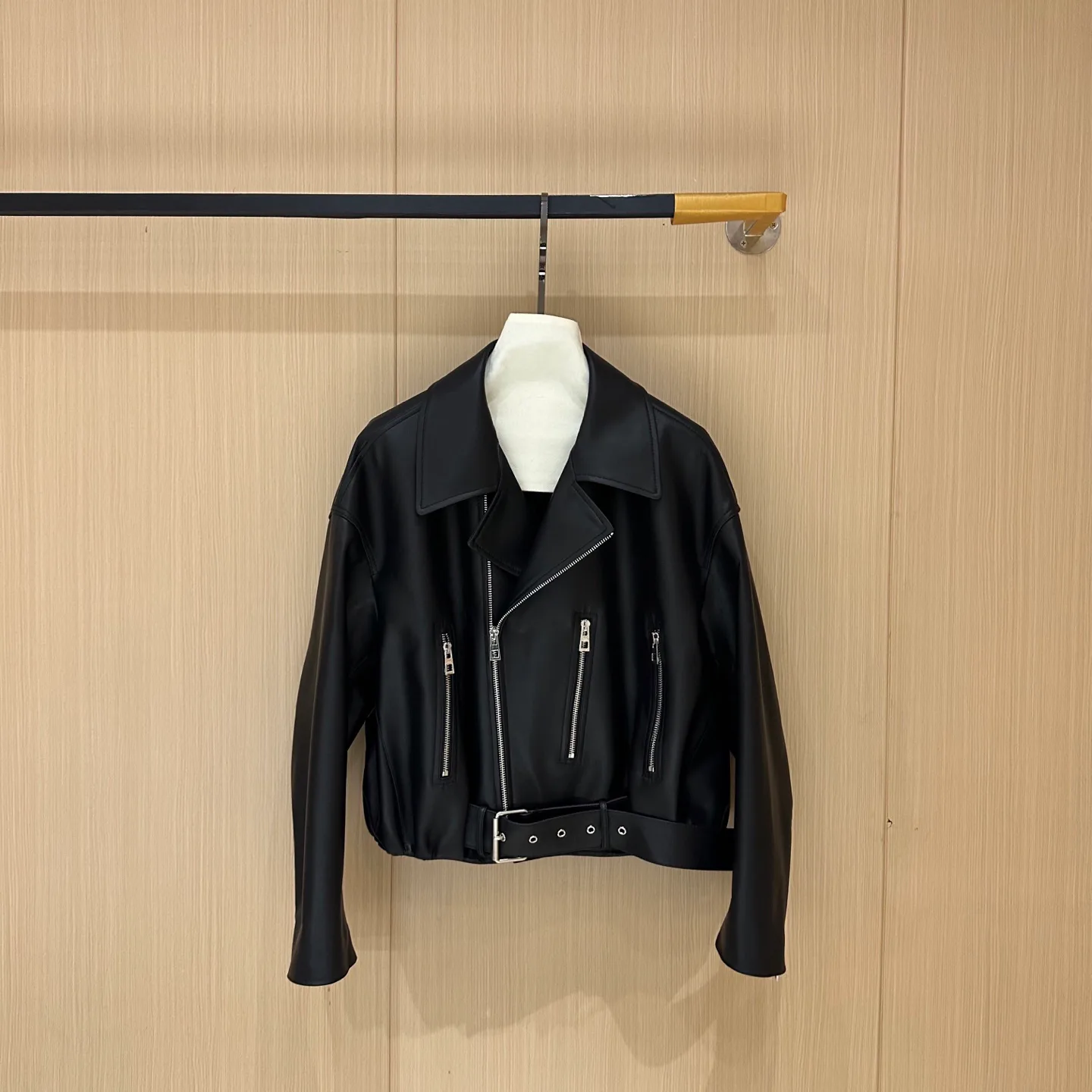 Кожаные Куртки И Дублёнки Женские Loewe 10783212