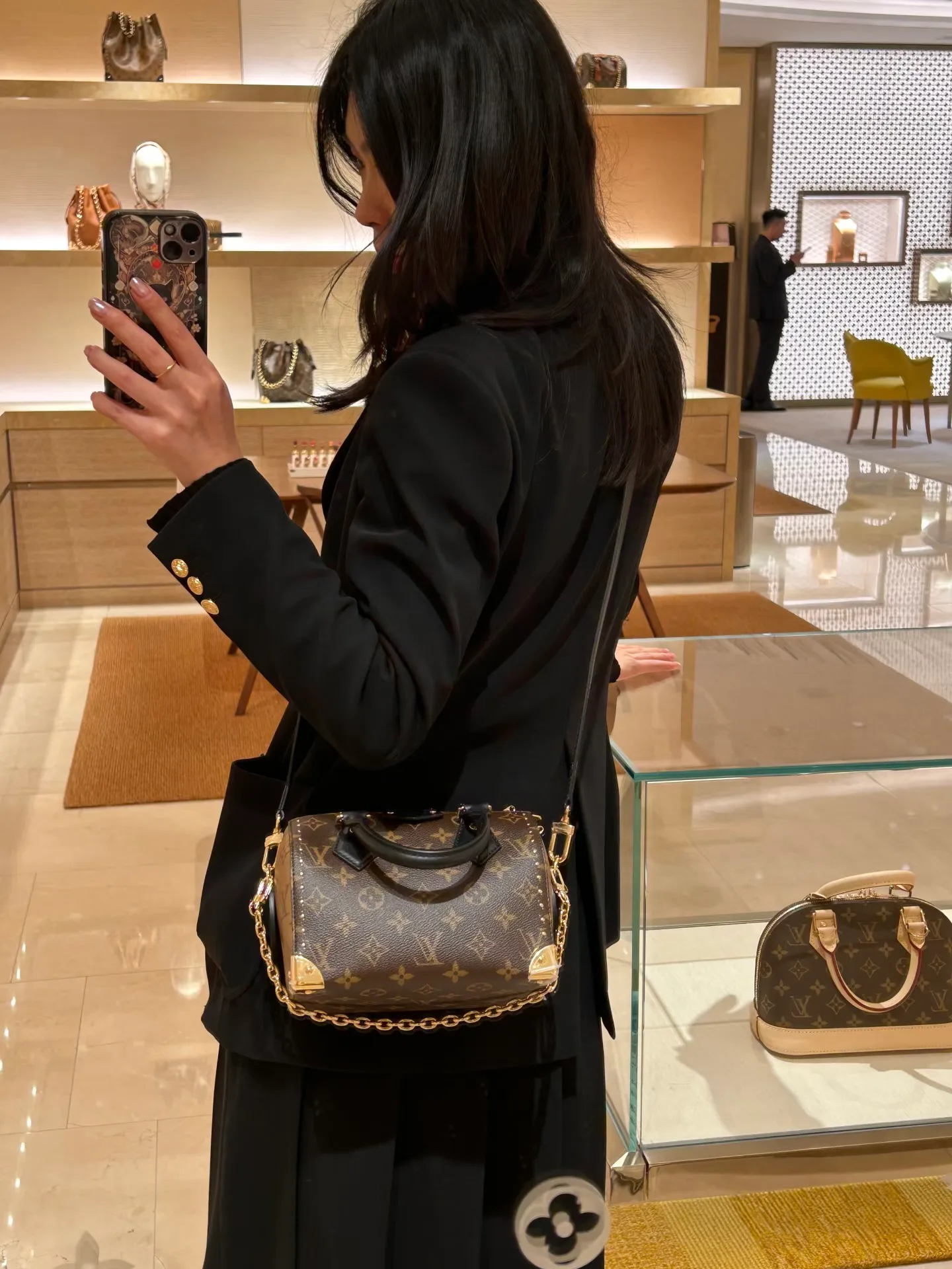Классические Сумки Женские Louis Vuitton 18148120