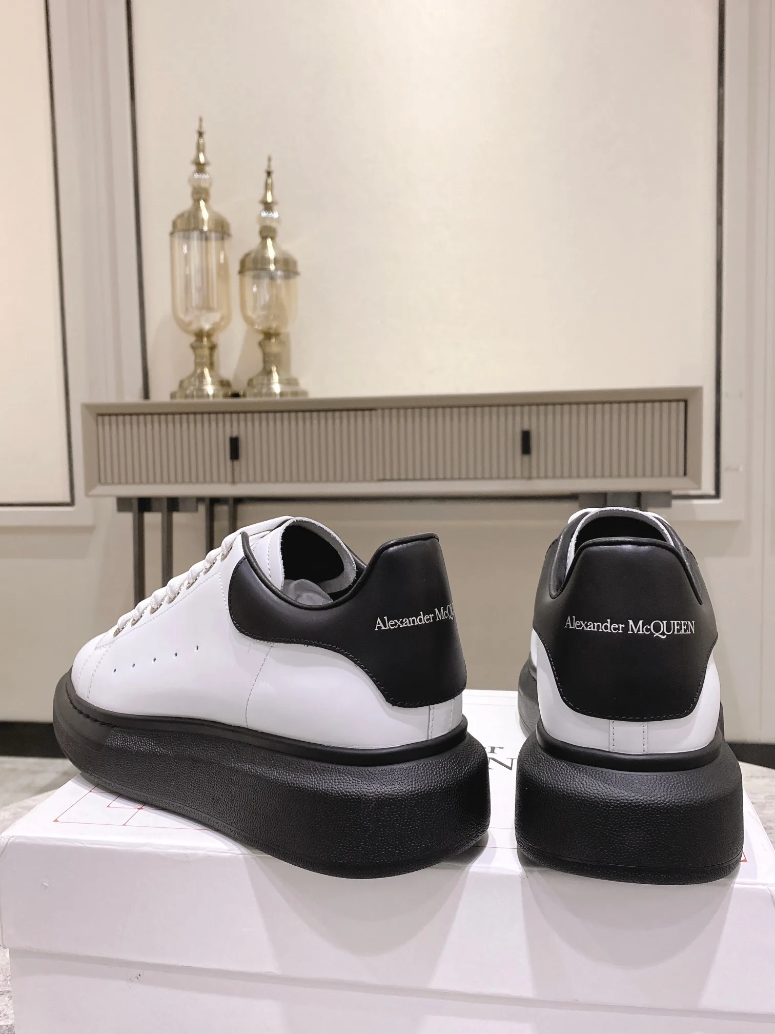 Кроссовки Женские Alexander Mcqueen 3446239
