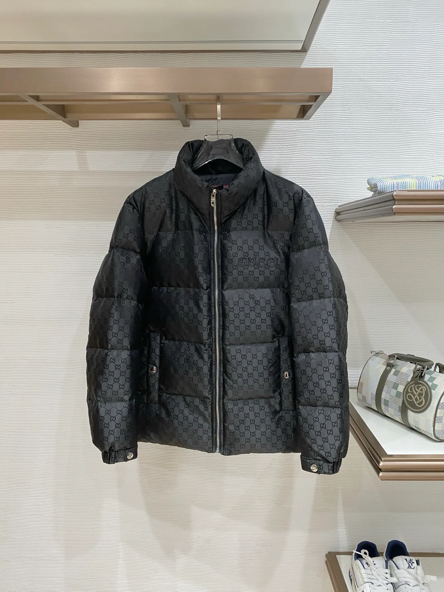 Куртки И Пуховики Женские Gucci 18971774