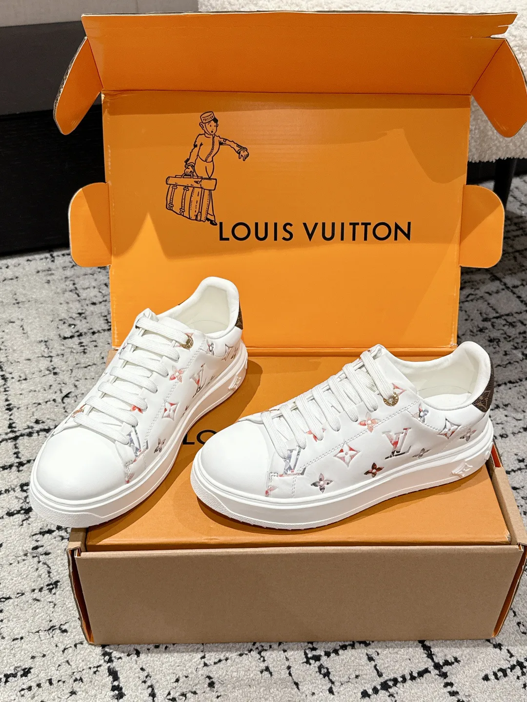 Кроссовки Женские Louis Vuitton 4502488