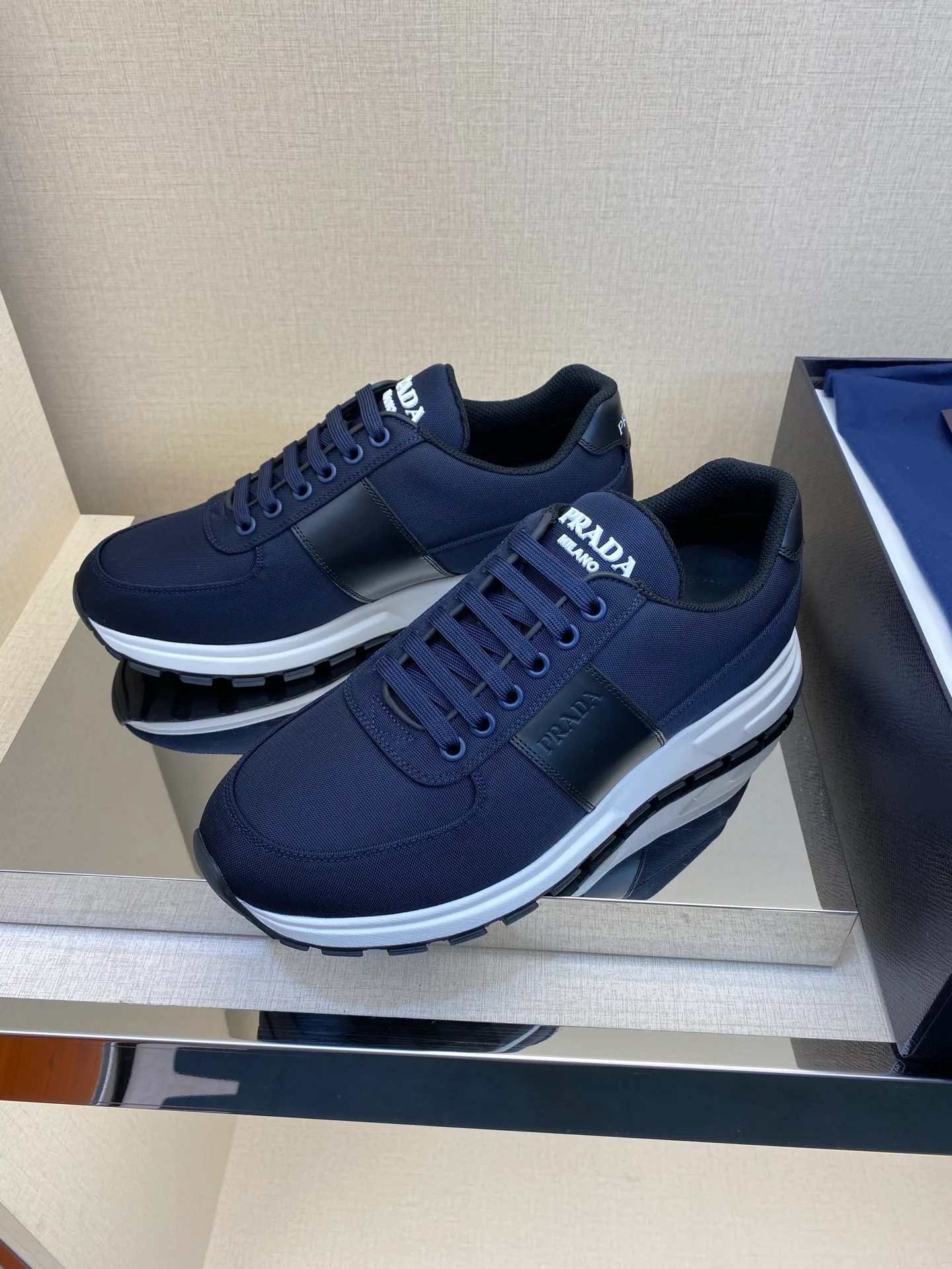 Кроссовки Мужские Prada 18039825