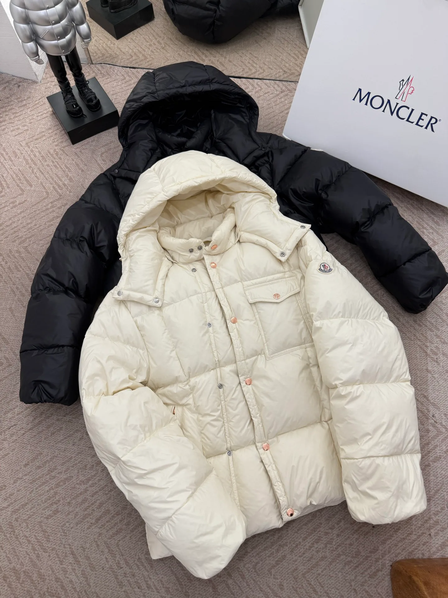 Куртки И Пуховики Женские Moncler 19768500