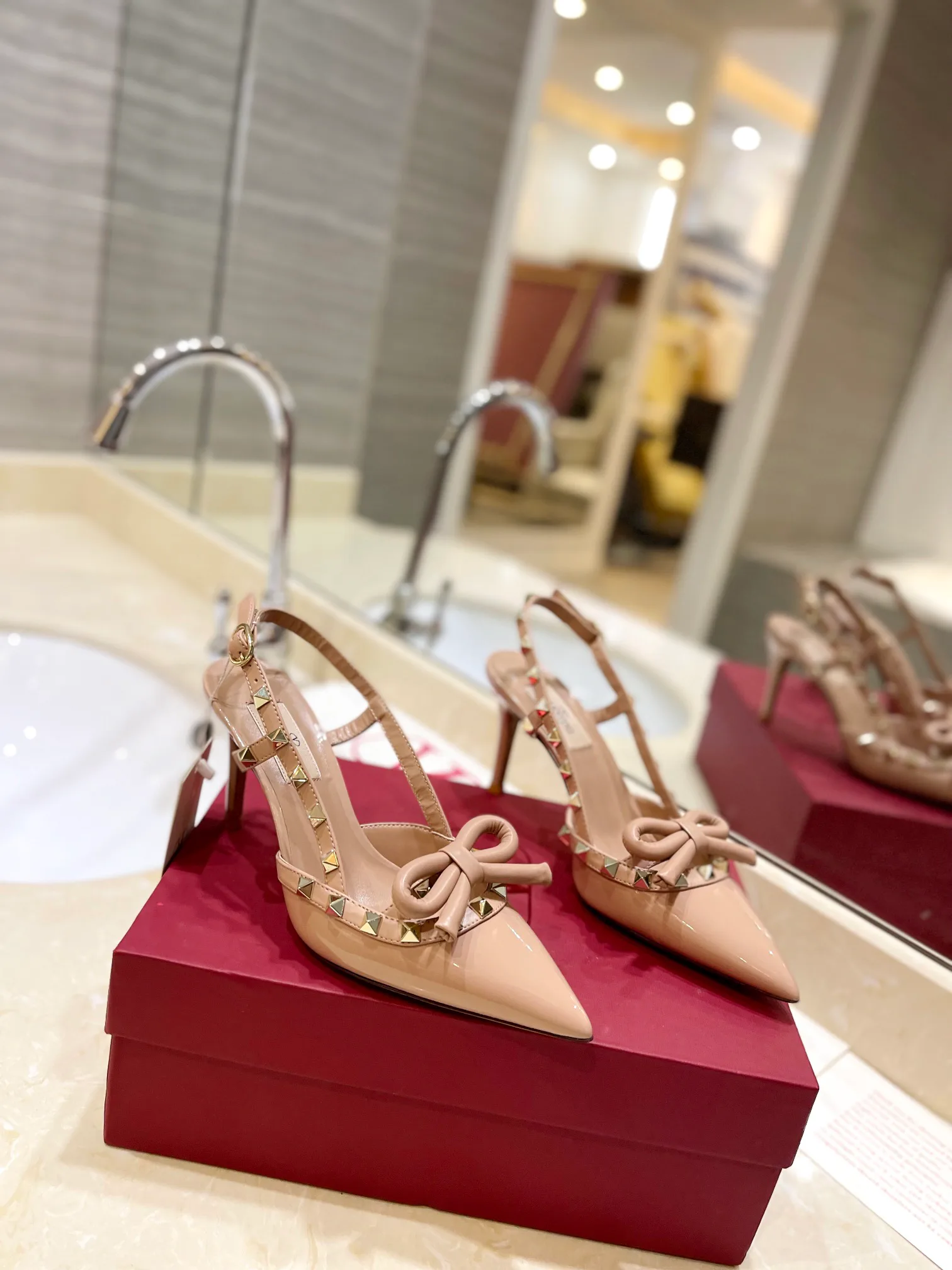 Босоножки Женские Valentino 11683023