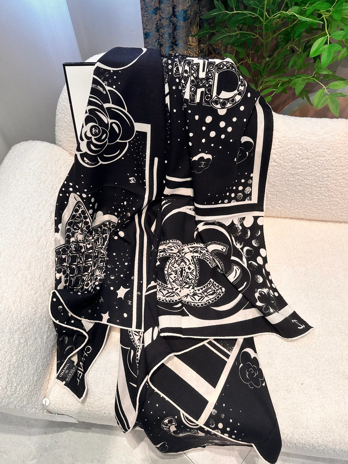 Шарфы Chanel 11910606