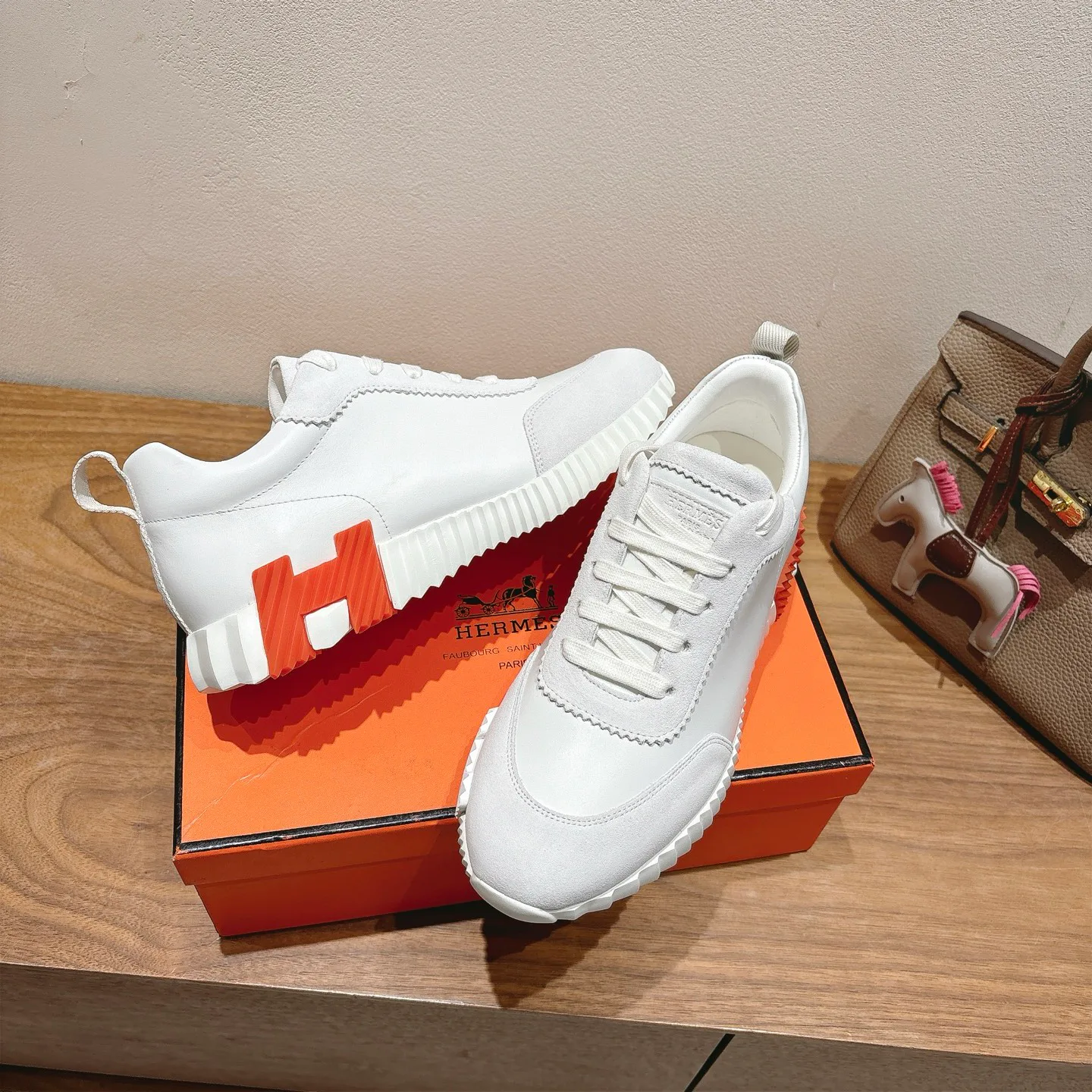 Кроссовки Женские Hermes 9915039