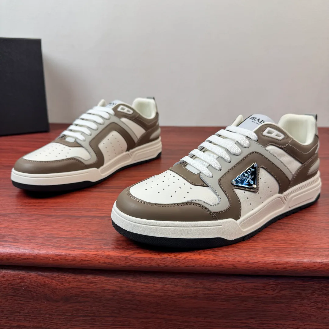 Кроссовки Мужские Prada 13216374