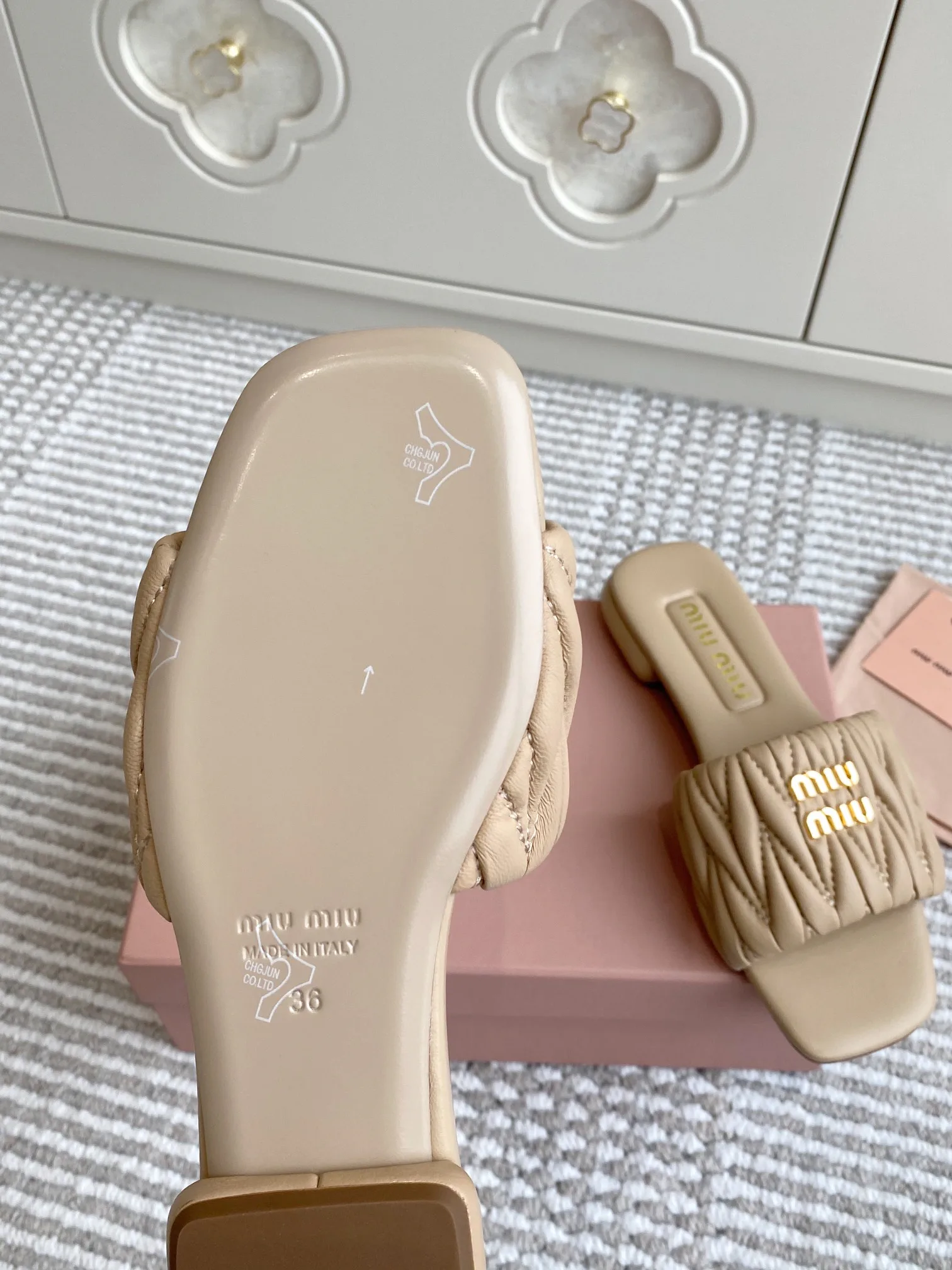 Шлепанцы Женские Miu Miu 11701940