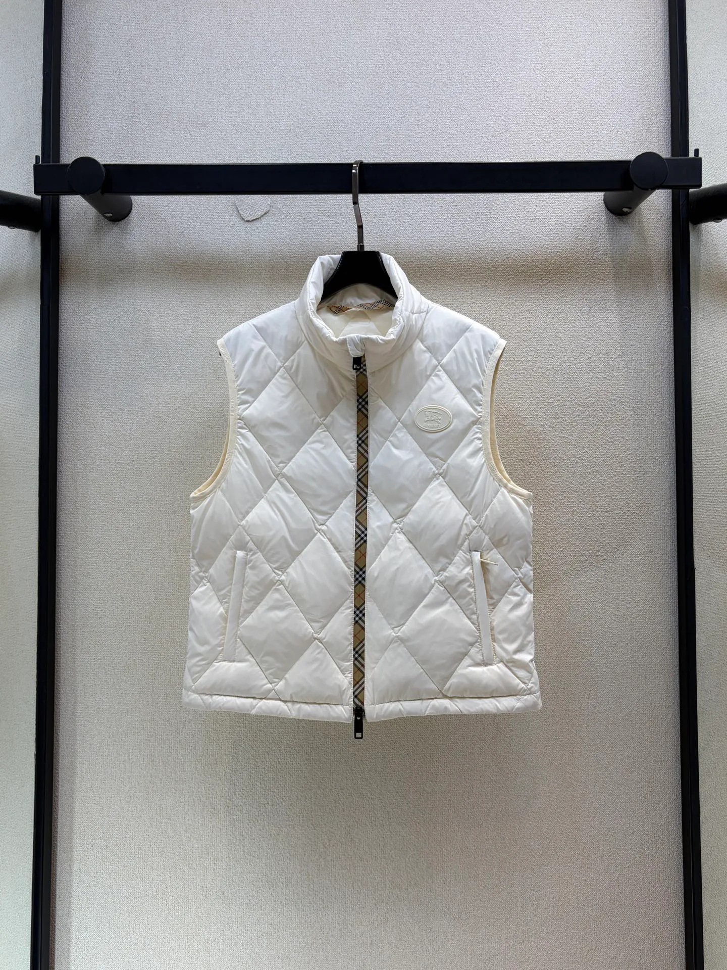 Жилеты Женские Burberry 18506583
