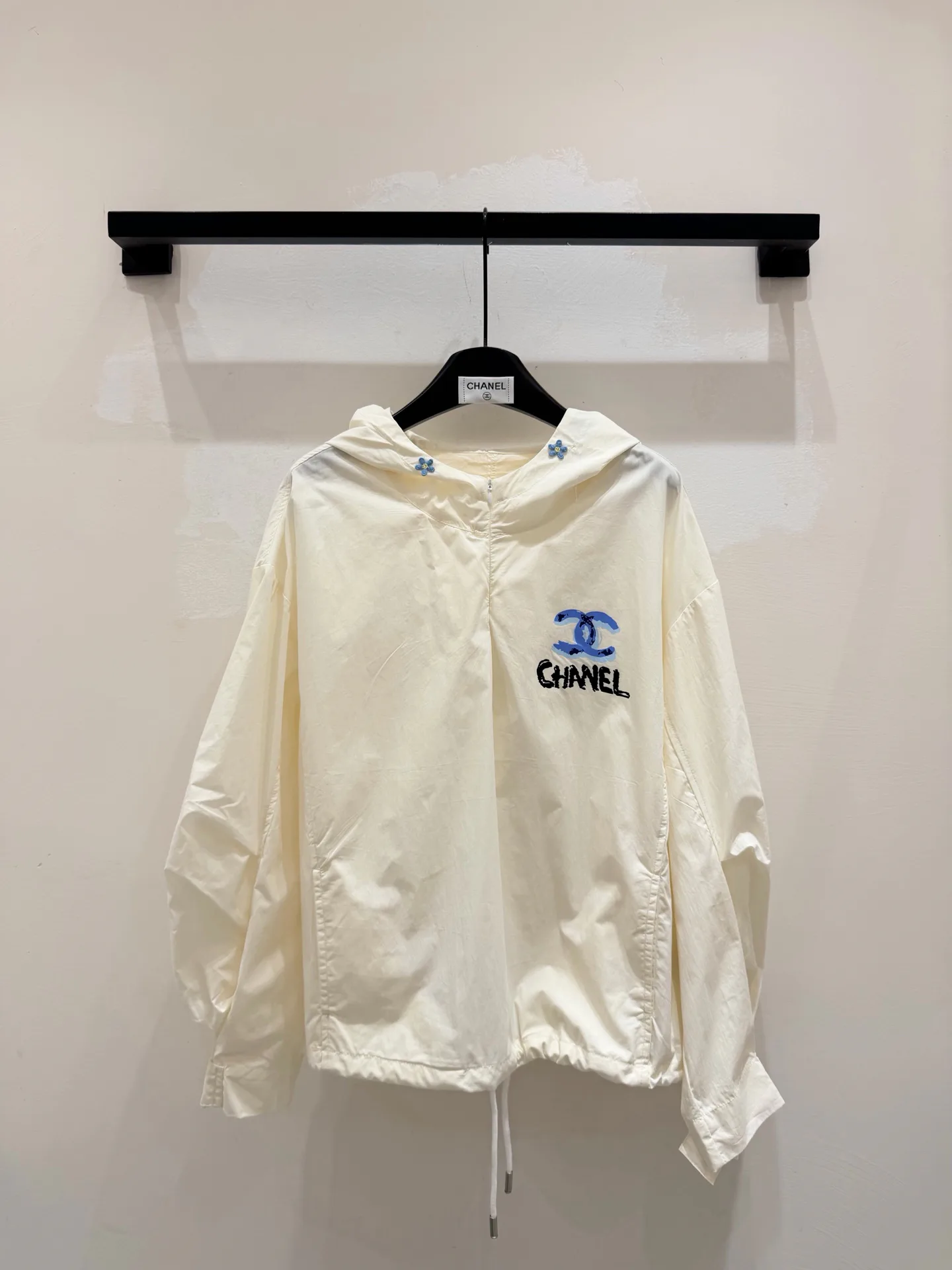 Куртки И Пуховики Женские Chanel 12625488