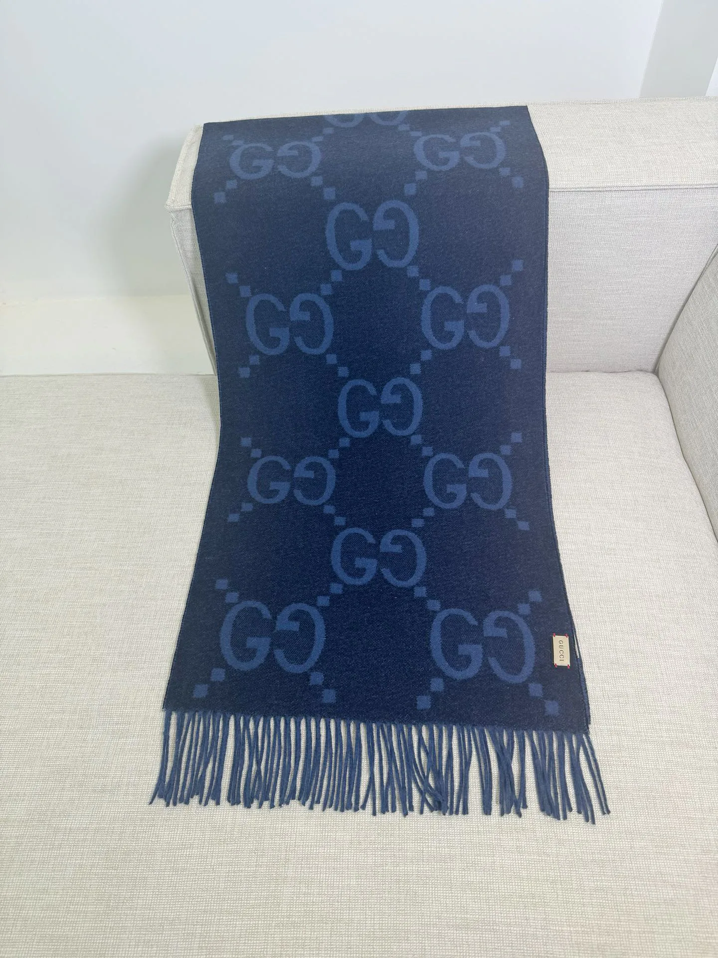 Шарфы Gucci 1858