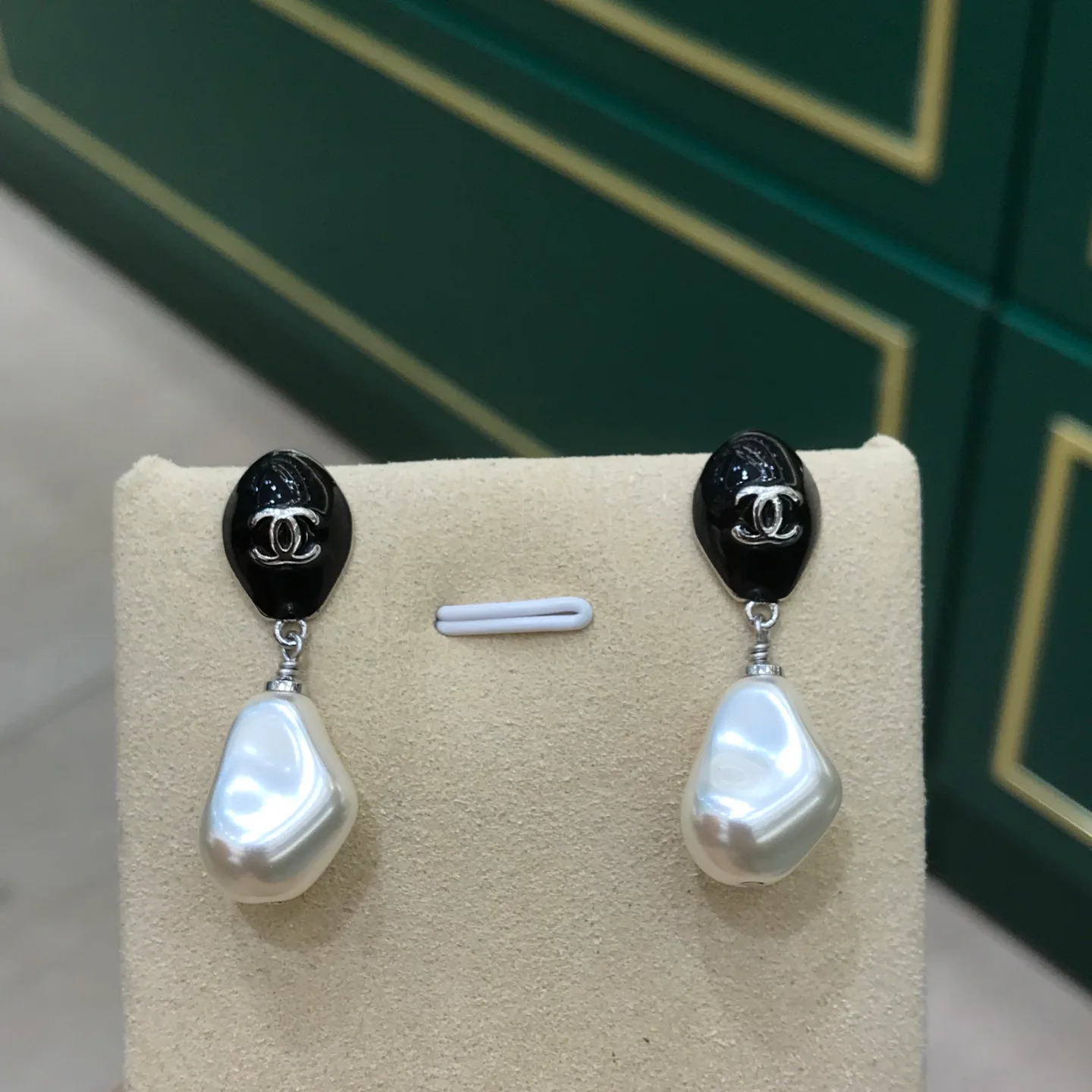 Бижутерия Chanel 18186311