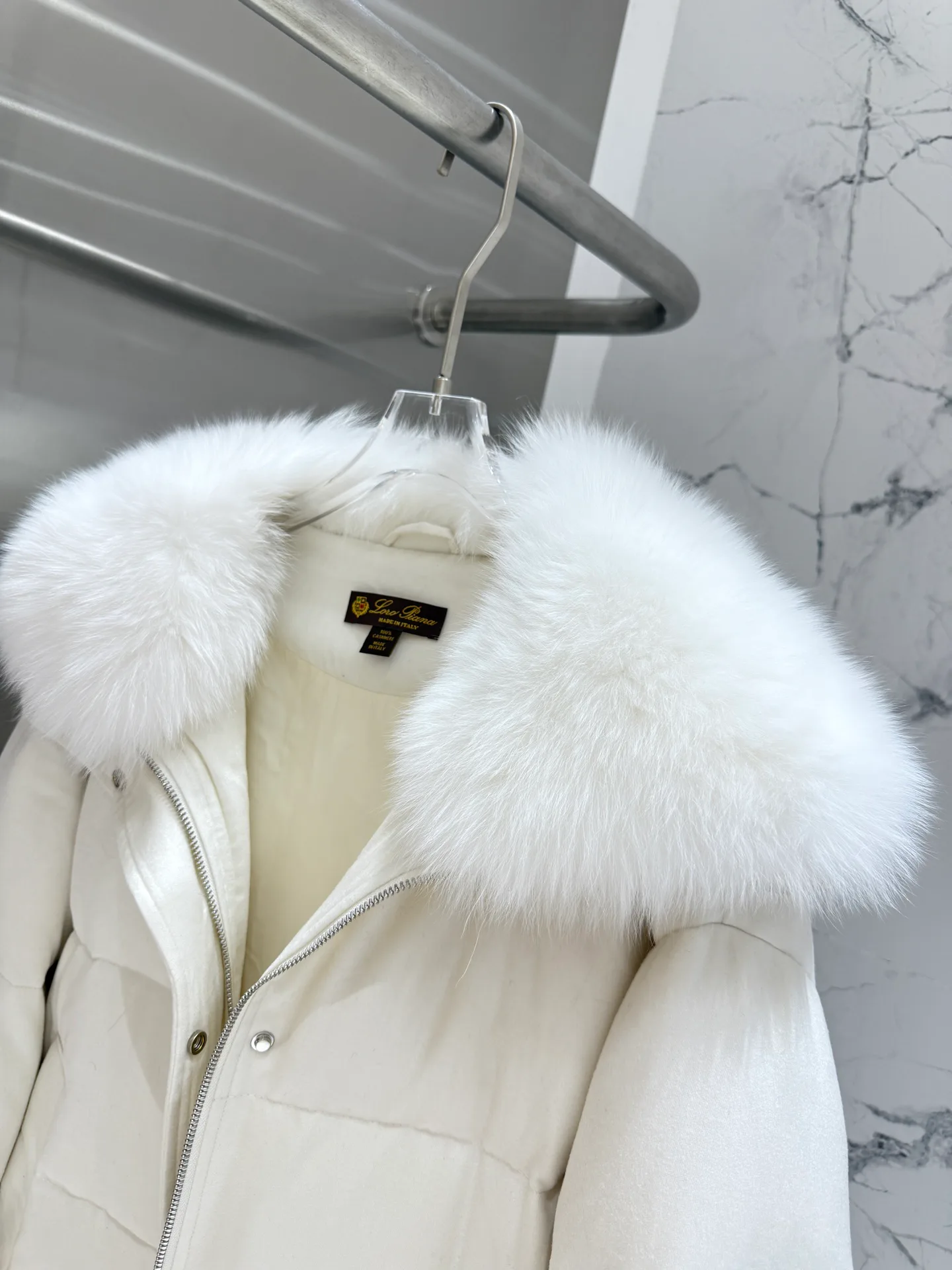 Куртки И Пуховики Женские Loro Piana 19596493