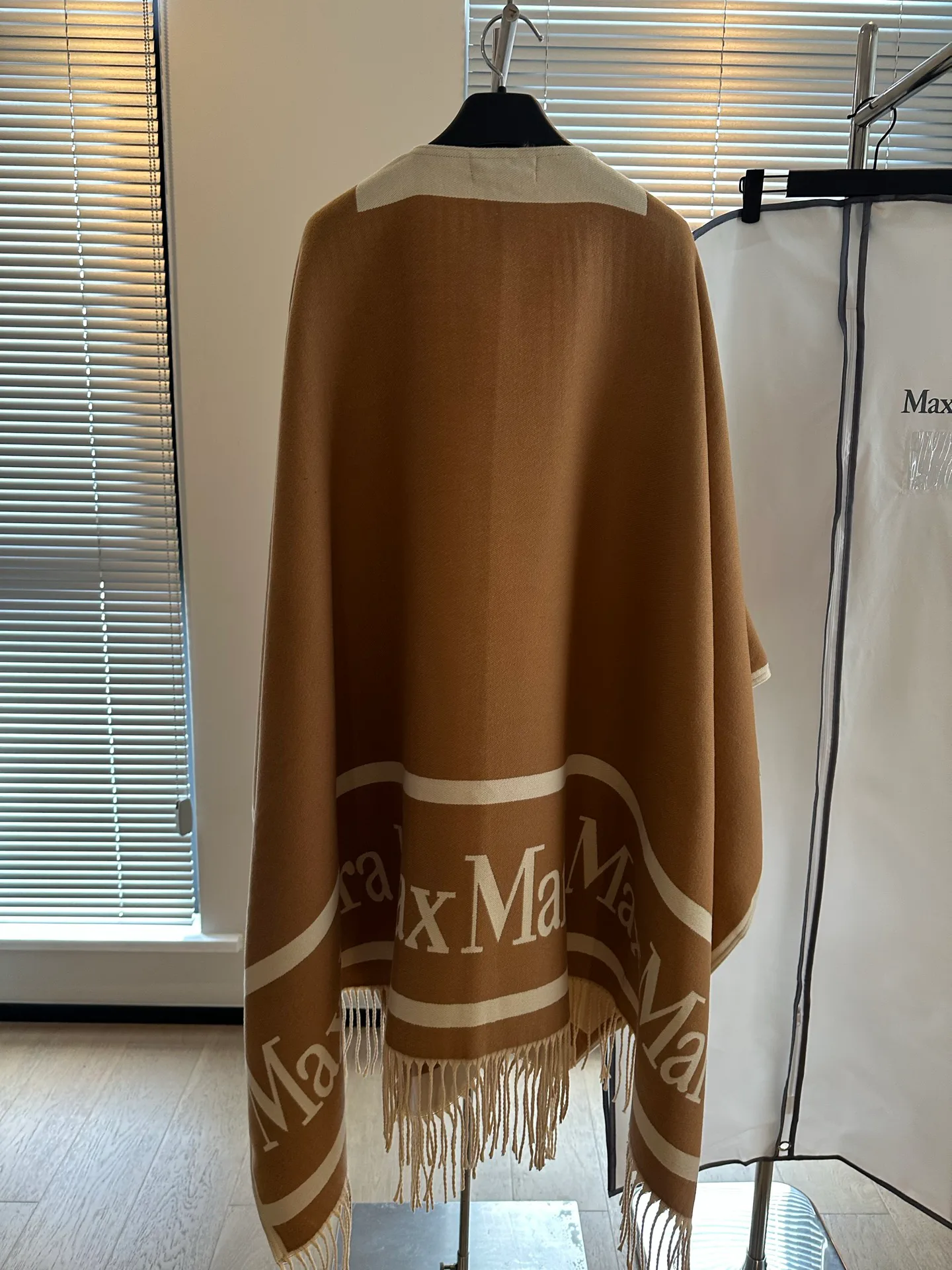 Пальто Женские Max Mara 17998687