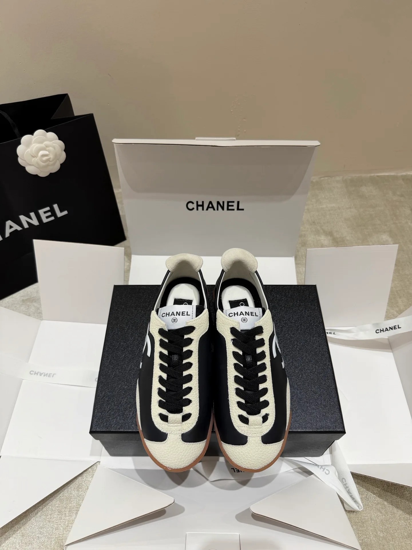 Кроссовки Женские Chanel 11685936