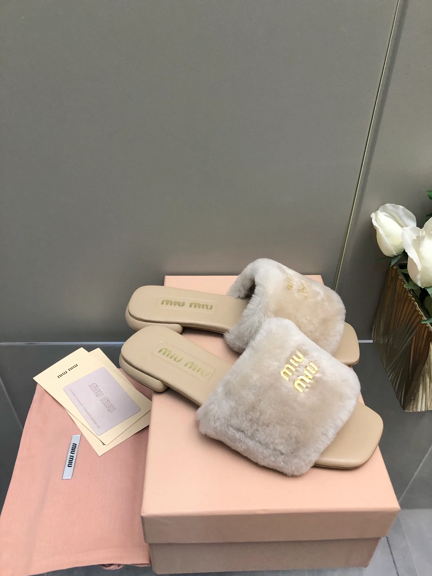 Тапочки Женские Miu Miu 18005811
