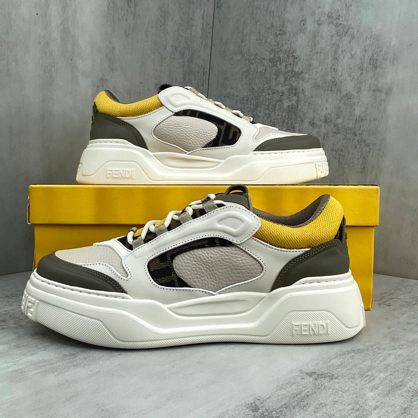 Кроссовки Мужские Fendi 275350