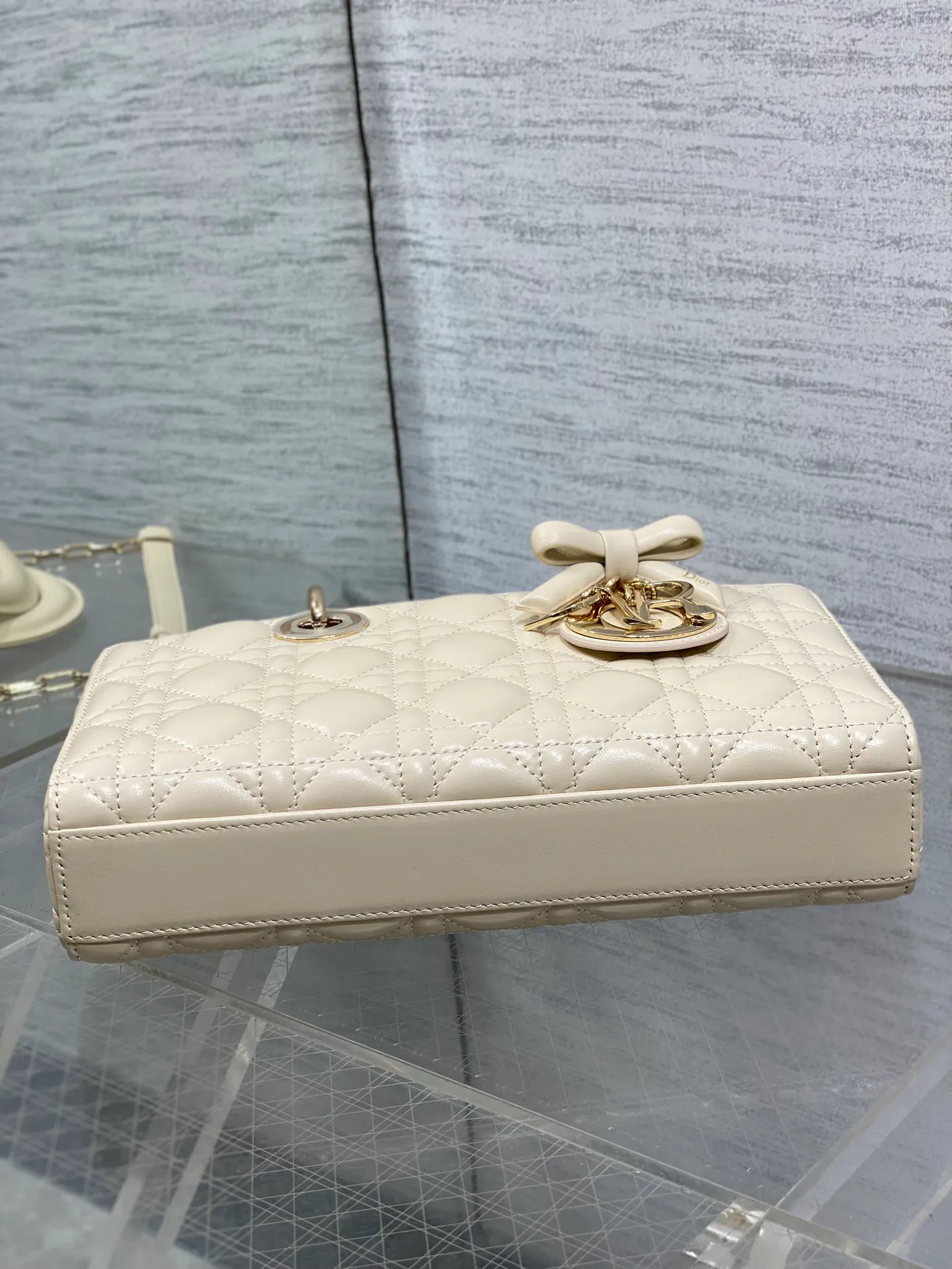 Классические Сумки Женские Christian Dior 11685176
