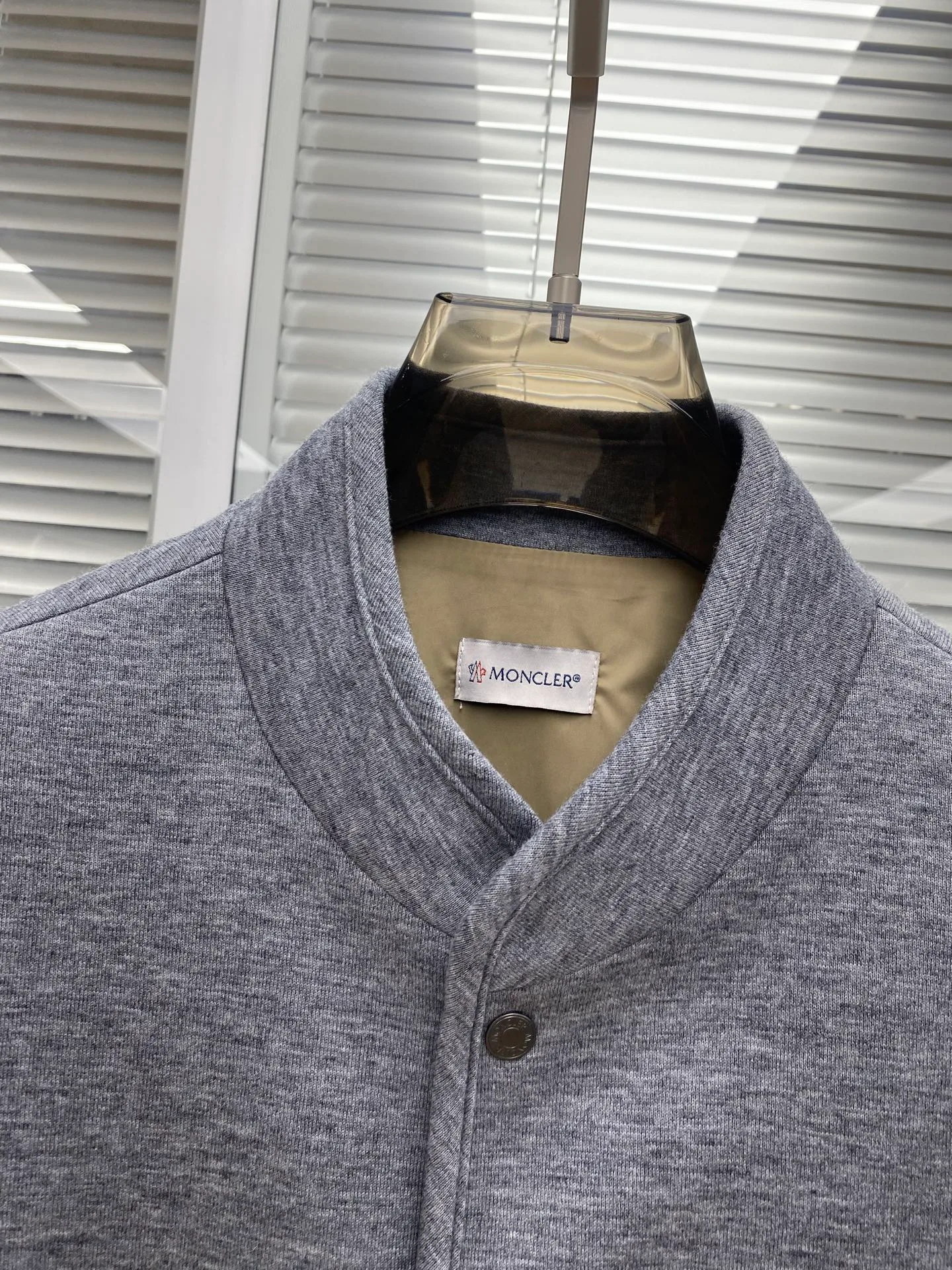 Куртки И Пуховики Мужские Moncler 17908224
