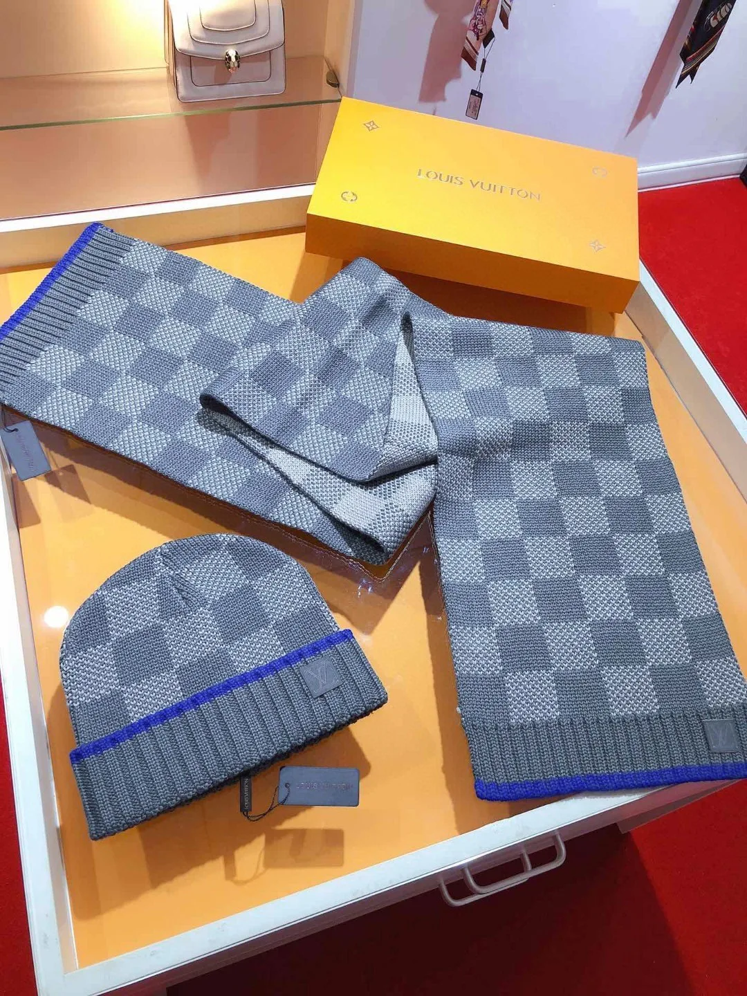 Шарфы Louis Vuitton 2588562