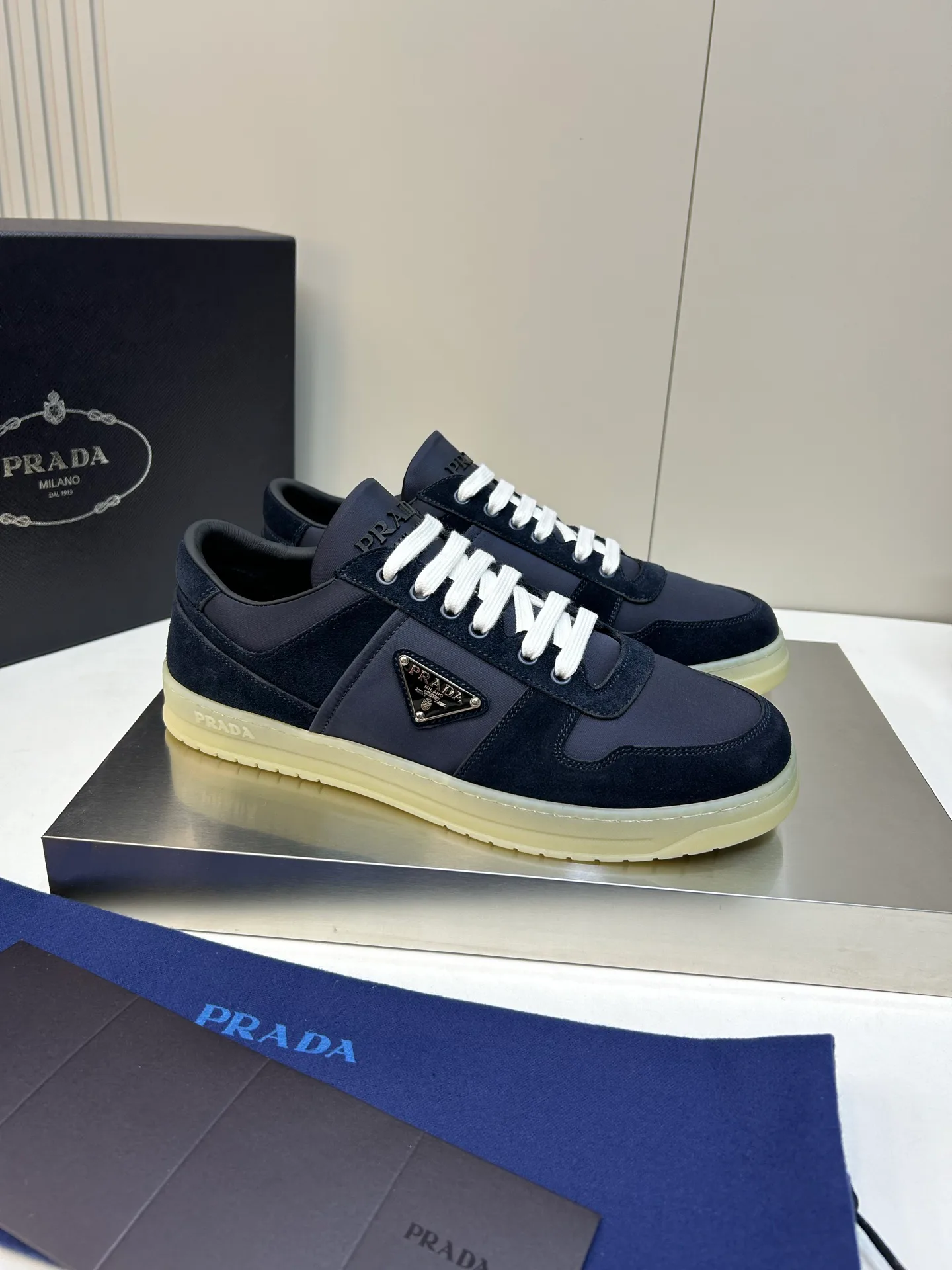 Кроссовки Мужские Prada 18267436
