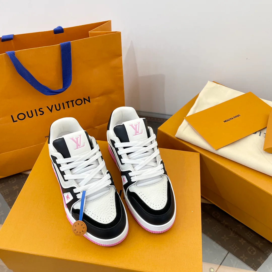 Кроссовки Женские Louis Vuitton 2296968