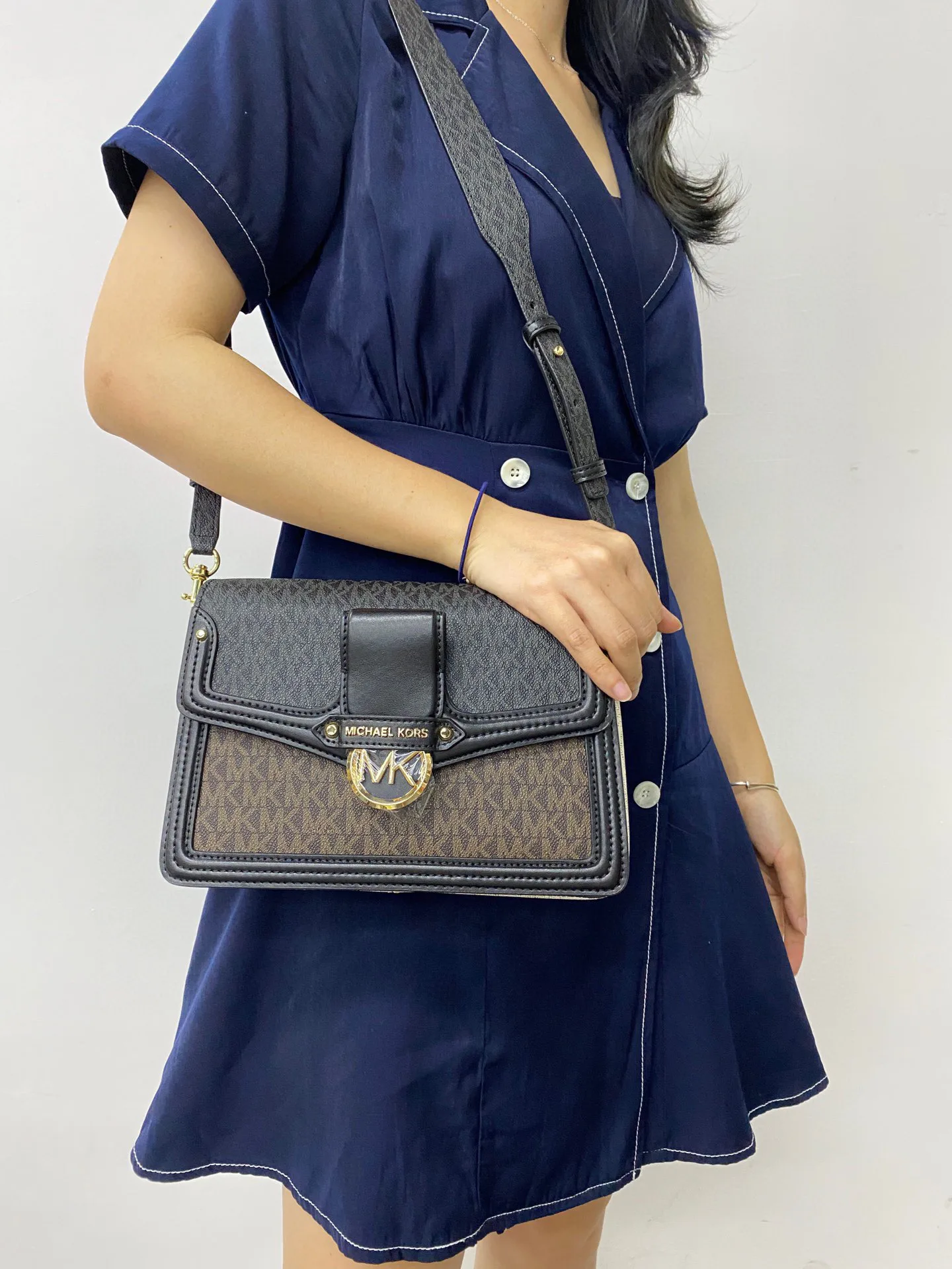 Сумки На Ремне Женские Michael Kors 803370