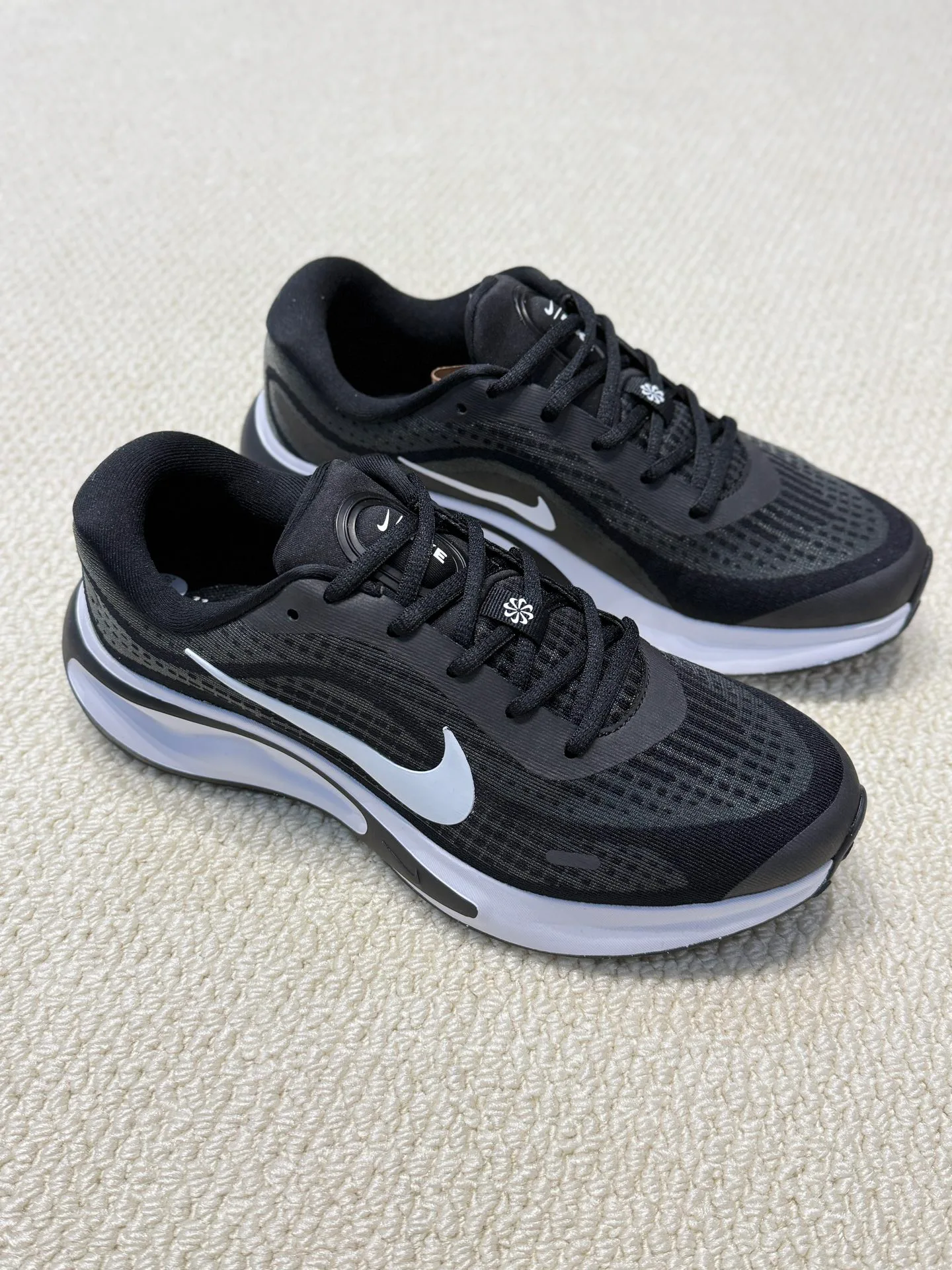 Кроссовки Женские Nike 3898