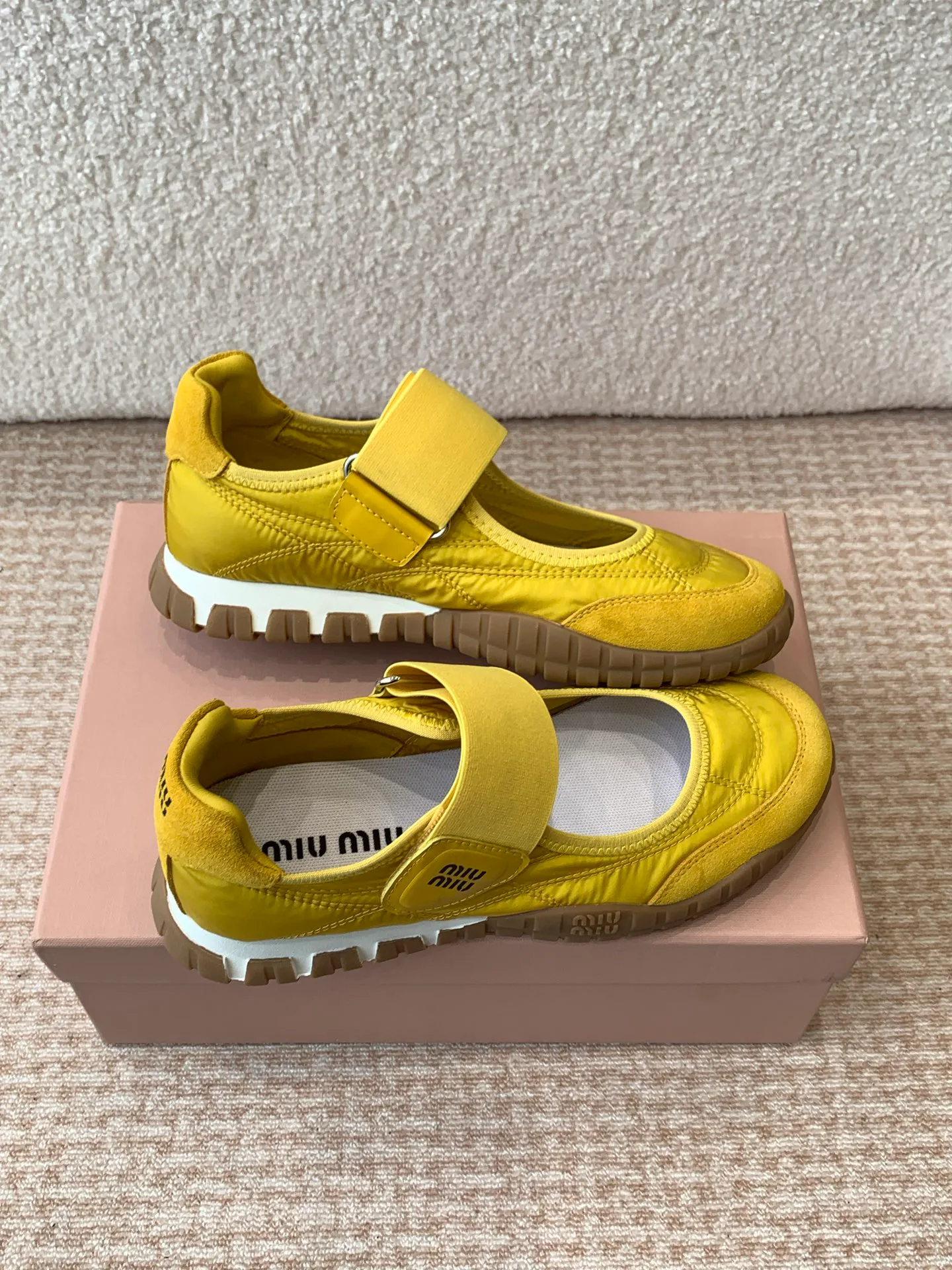 Кроссовки Женские Miu Miu 16142