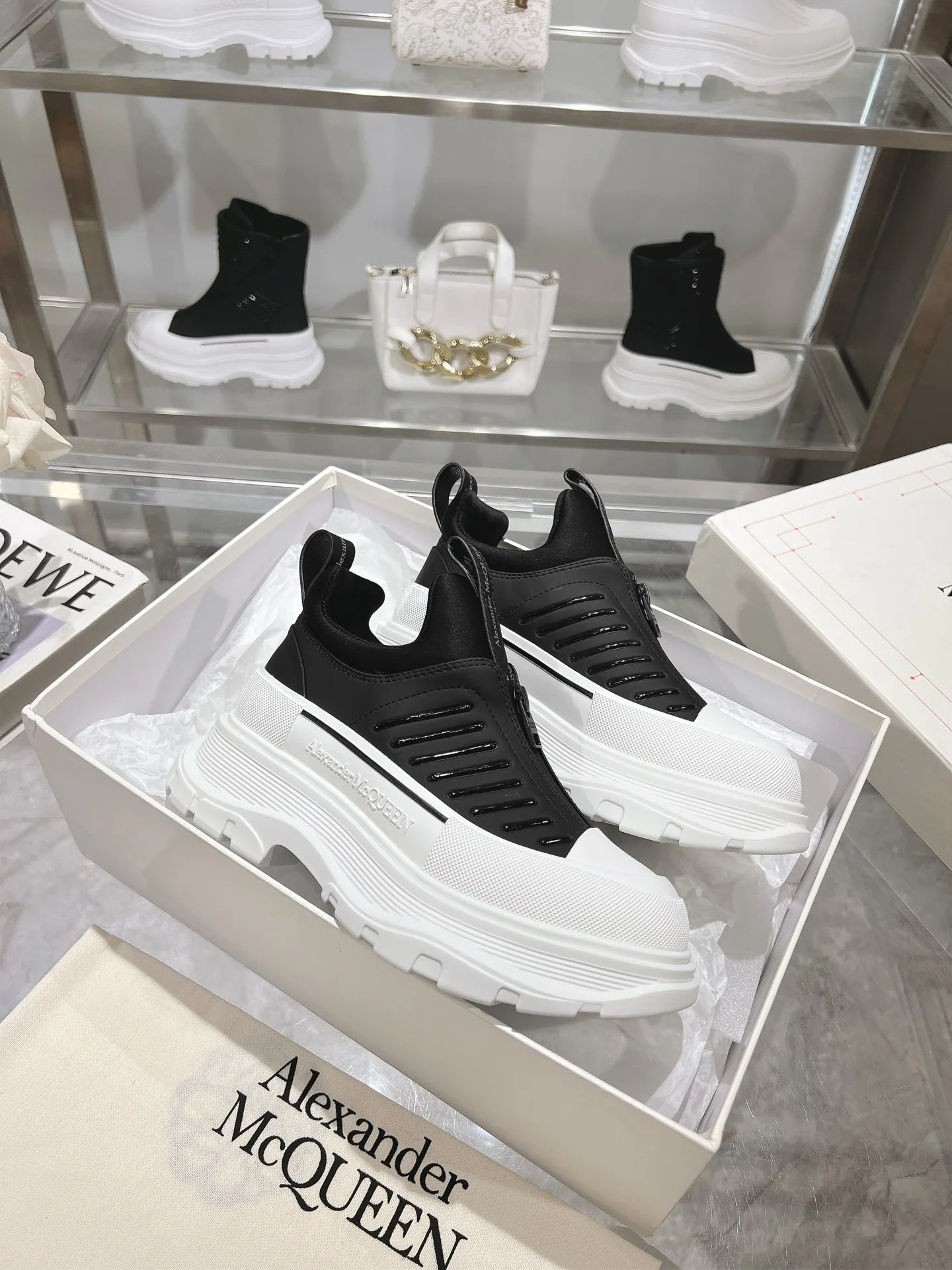 Кроссовки Женские Alexander Mcqueen 18740875