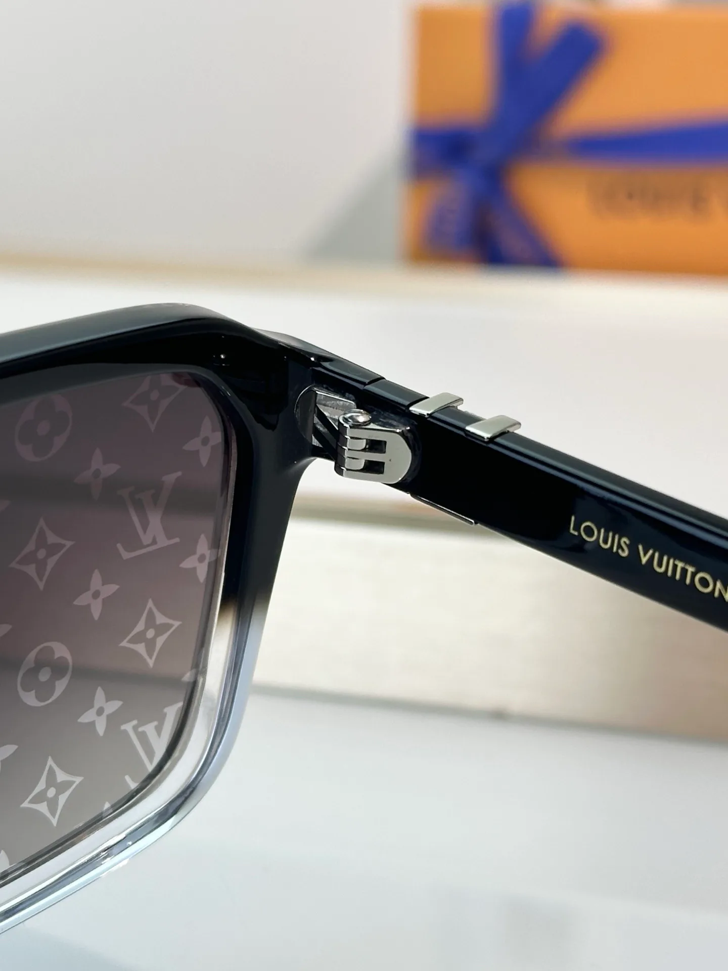 Очки Louis Vuitton 13434198