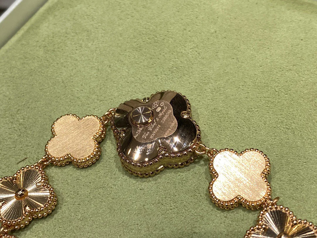 Бижутерия Van Cleef & Arpels 1043