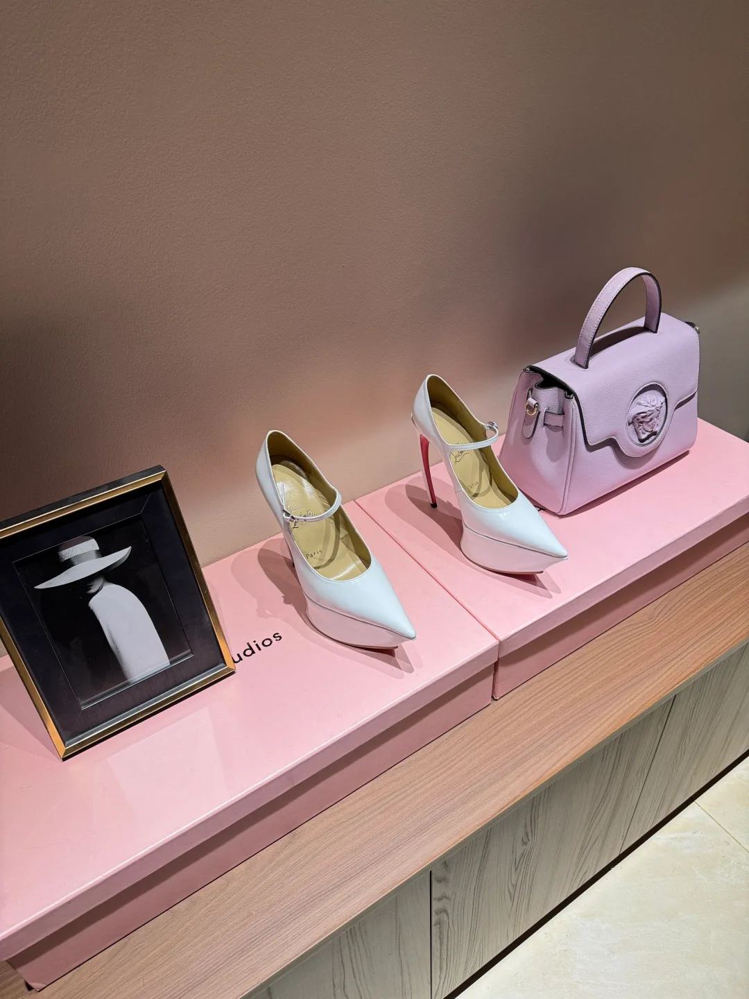Туфли Женские Christian Louboutin 4743793