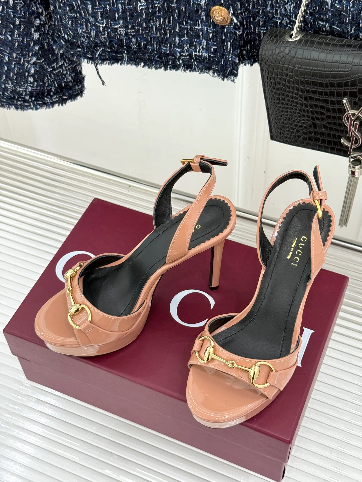 Босоножки Женские Gucci 17646533